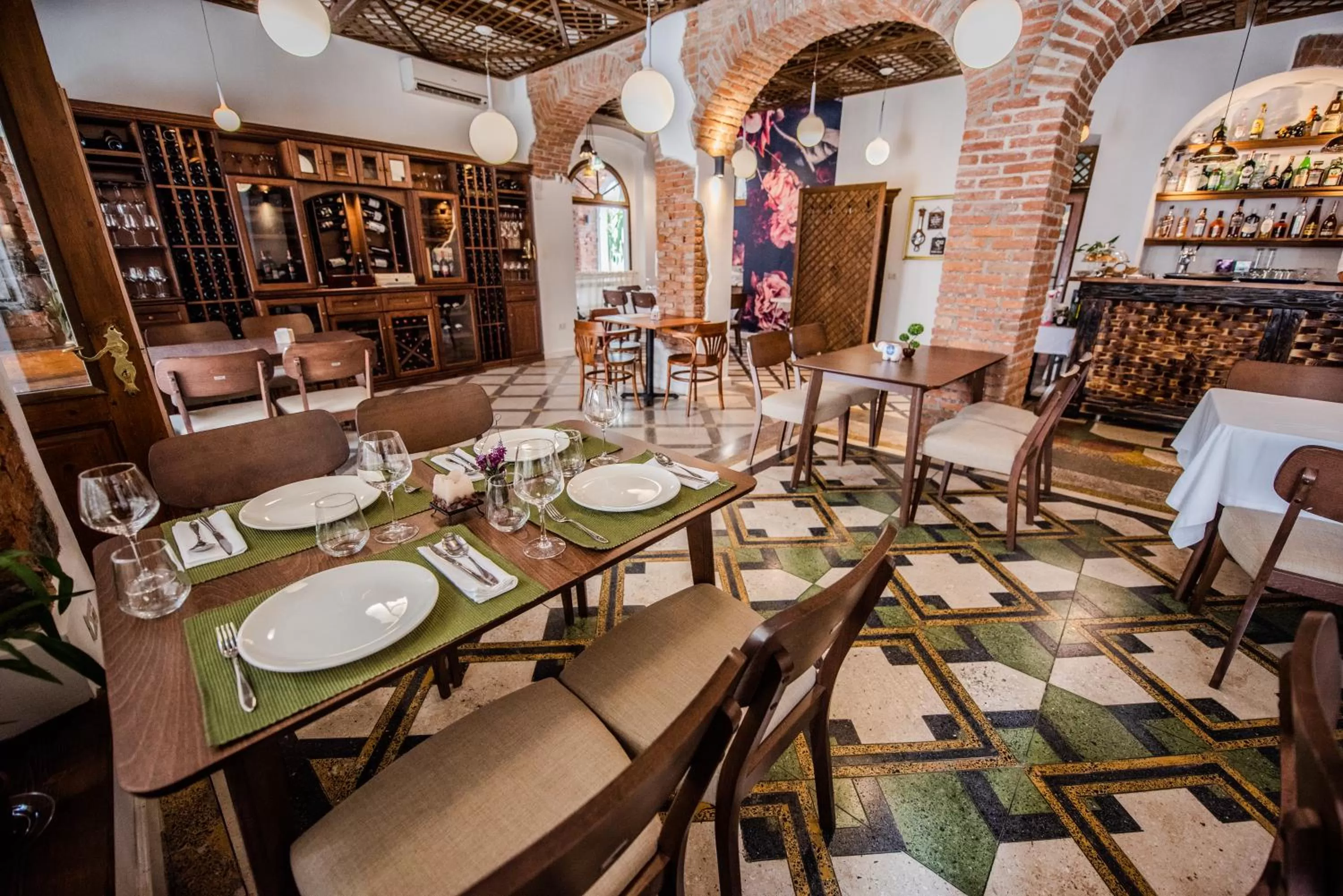 Restaurant/Places to Eat in Hotel Loredano