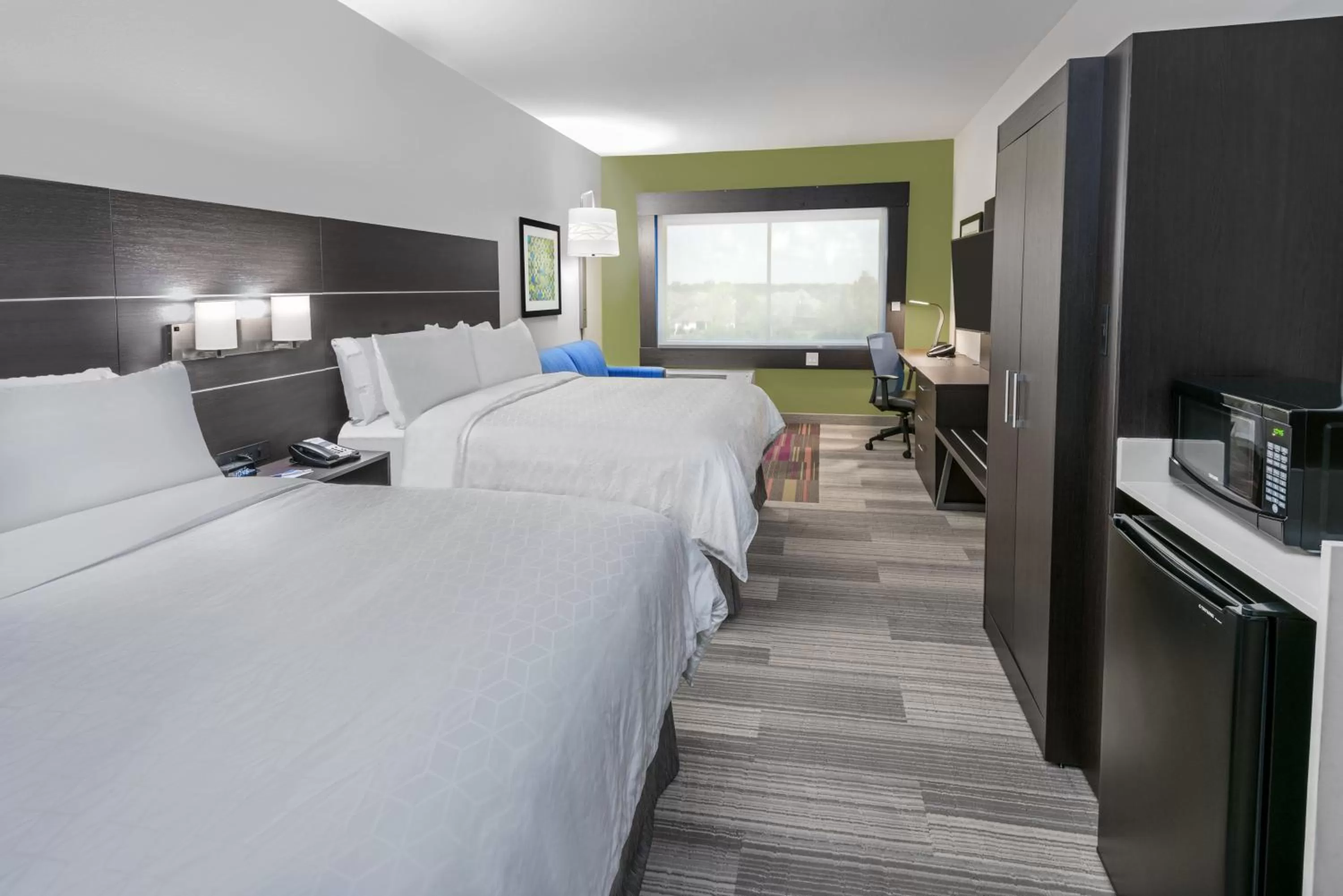 Bedroom, Bed in Holiday Inn Express & Suites Bryan - College Station by IHG