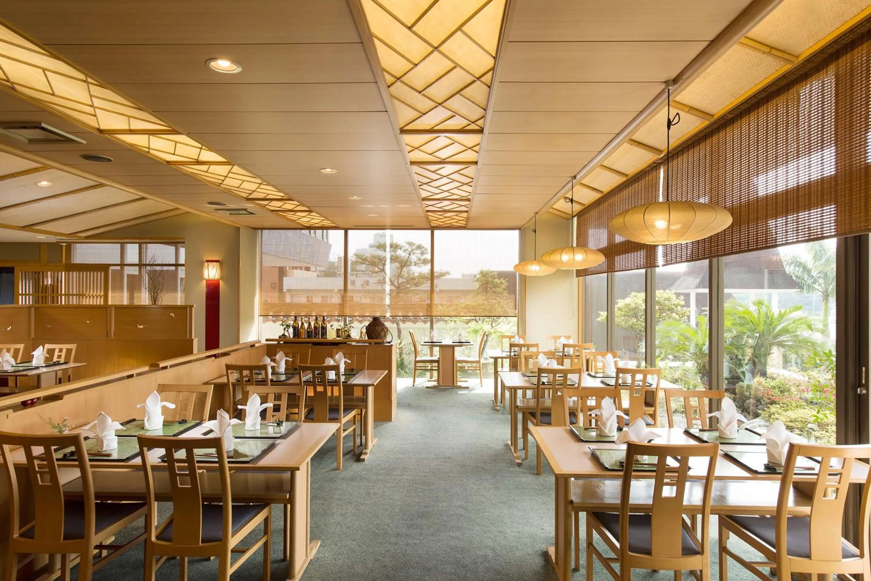 Restaurant/places to eat in DoubleTree by Hilton Naha Shuri Castle