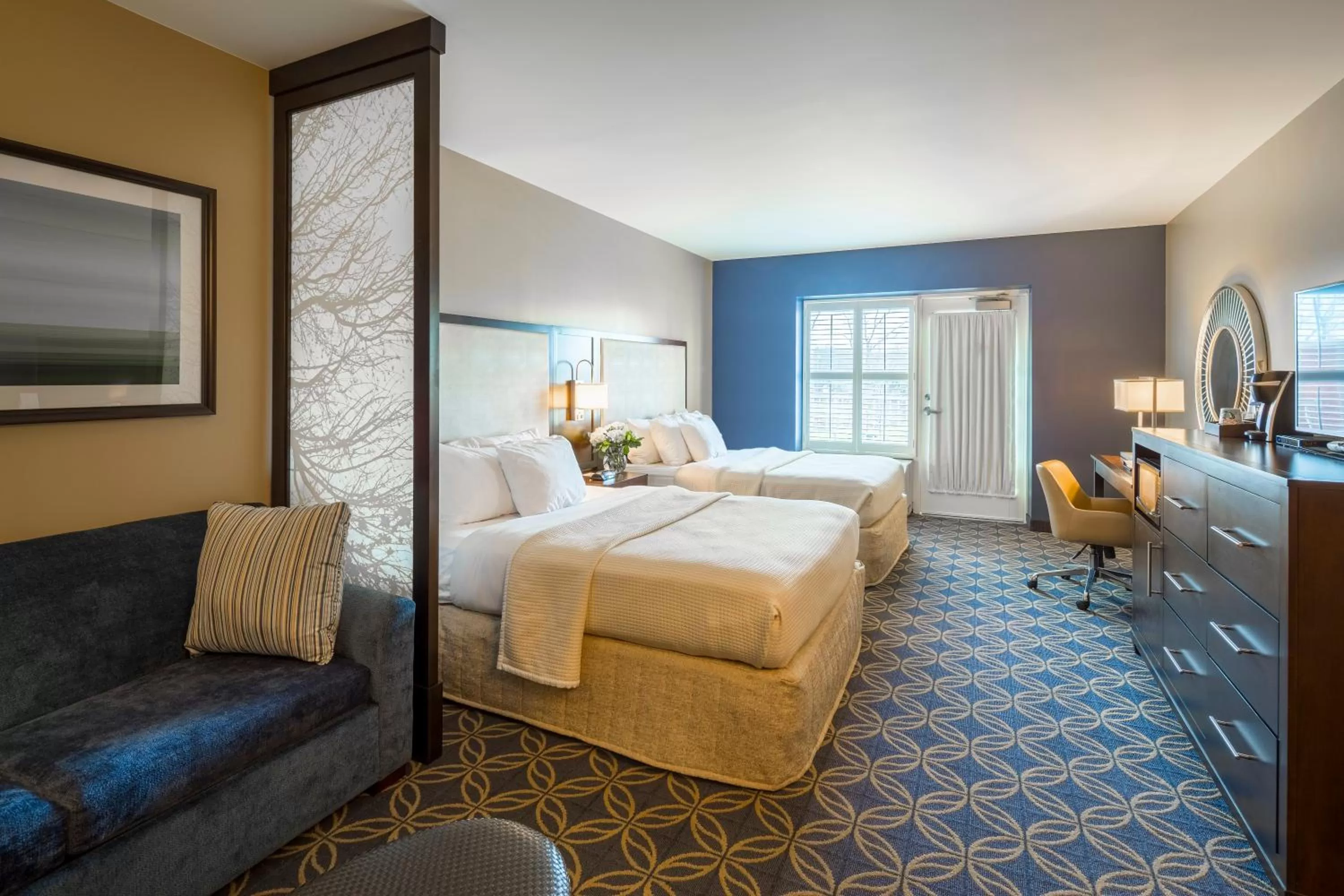 Day in Nationwide Hotel and Conference Center