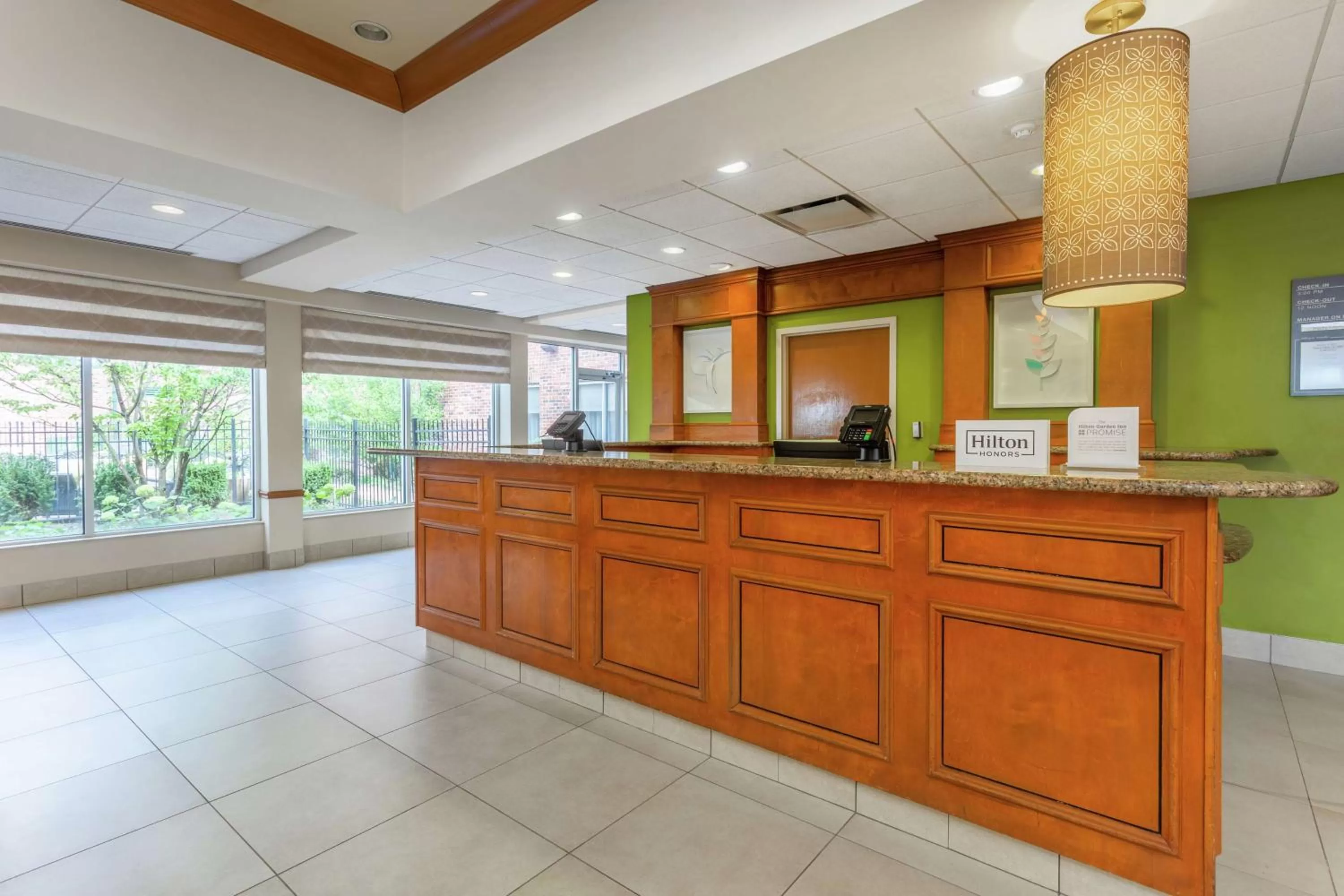 Lobby or reception in Hilton Garden Inn Chicago/Tinley Park