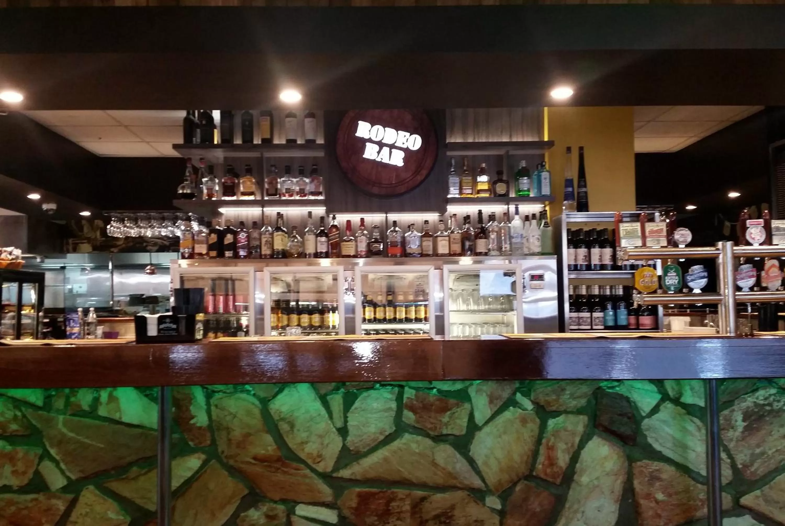 Lounge or bar in Isa Hotel