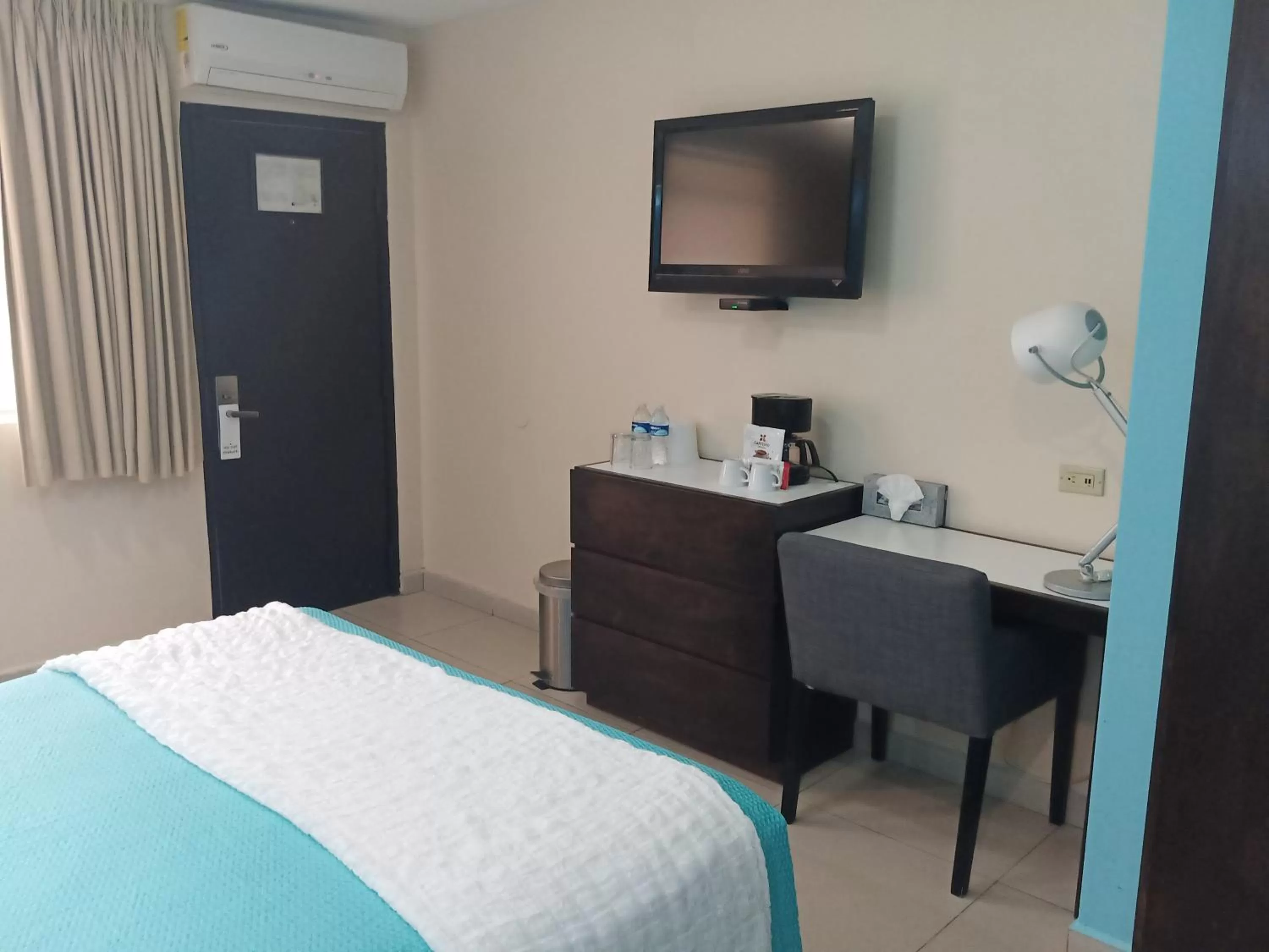 Bed in Baja Inn Hoteles Ensenada