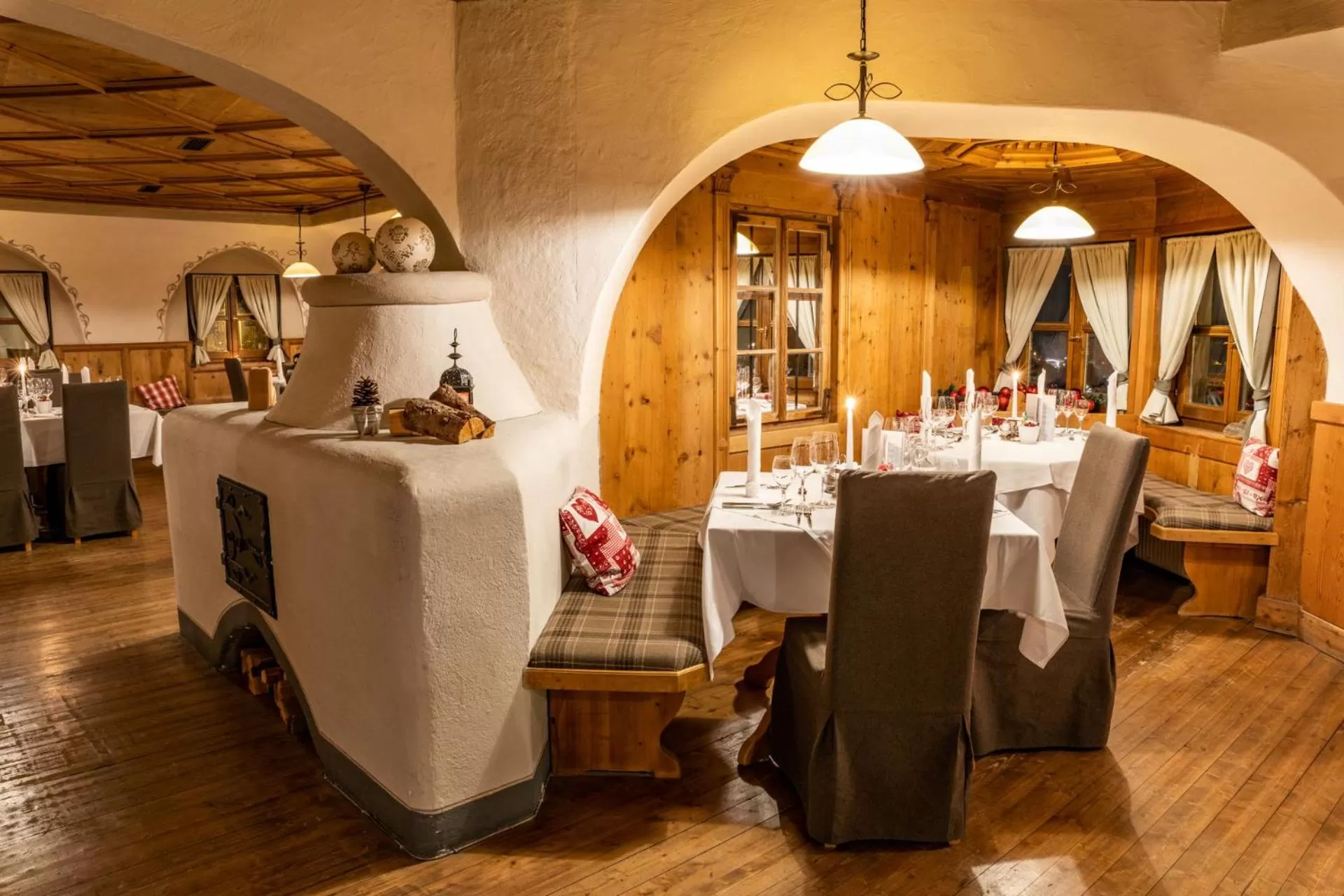 Restaurant/places to eat in Sporthotel Cristall