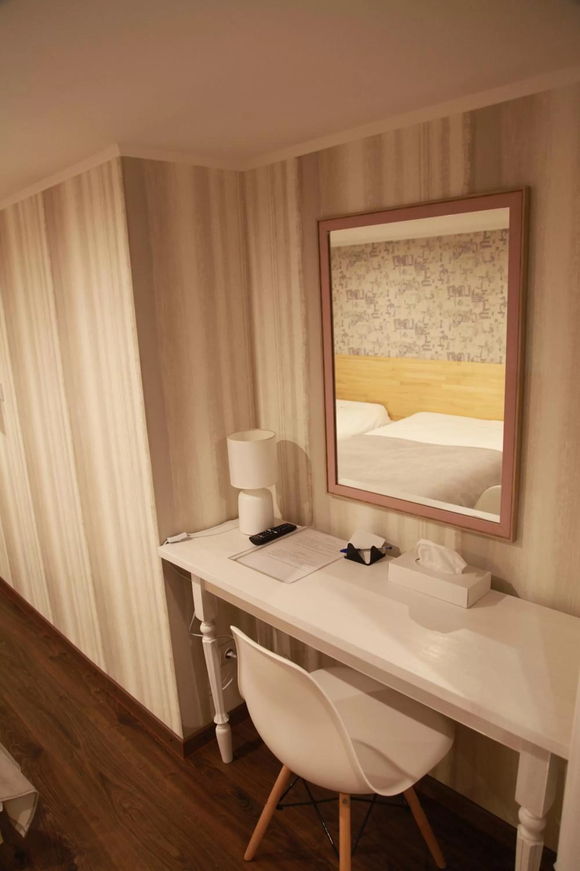 WINE & ROSE BOUTIQUE HOTEL