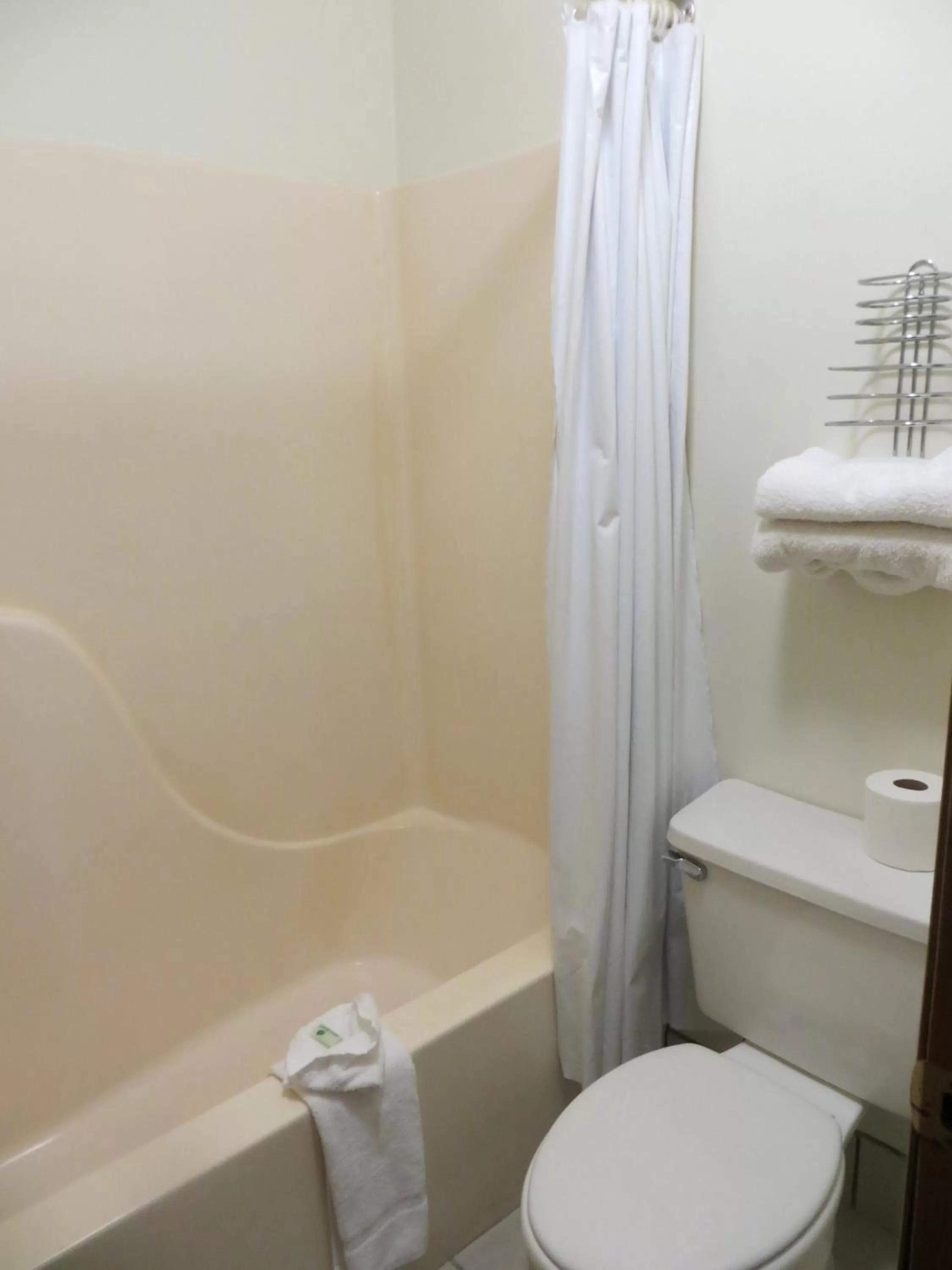 Bathroom in Baymont by Wyndham Wellington