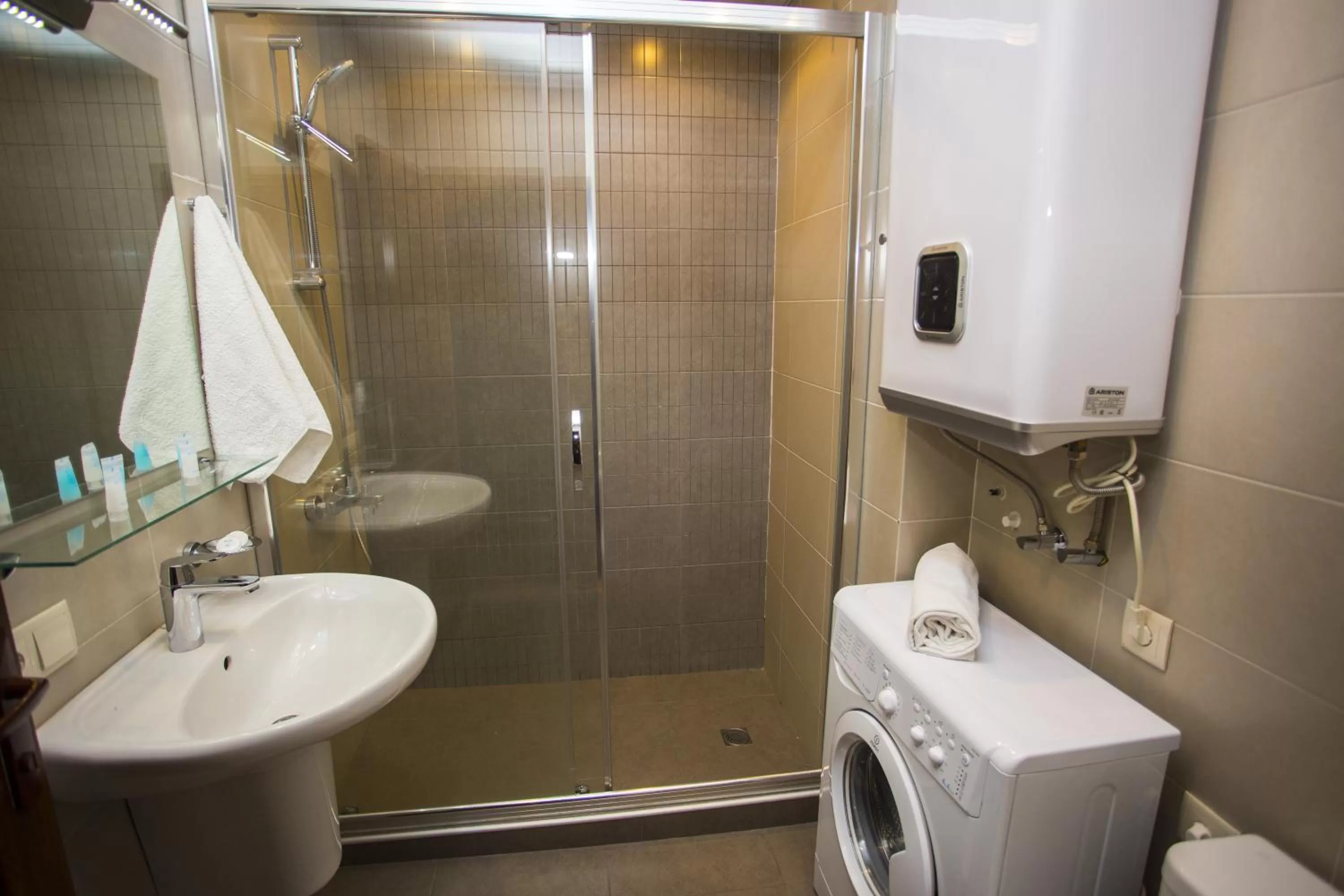 Shower in Blue Star Batumi