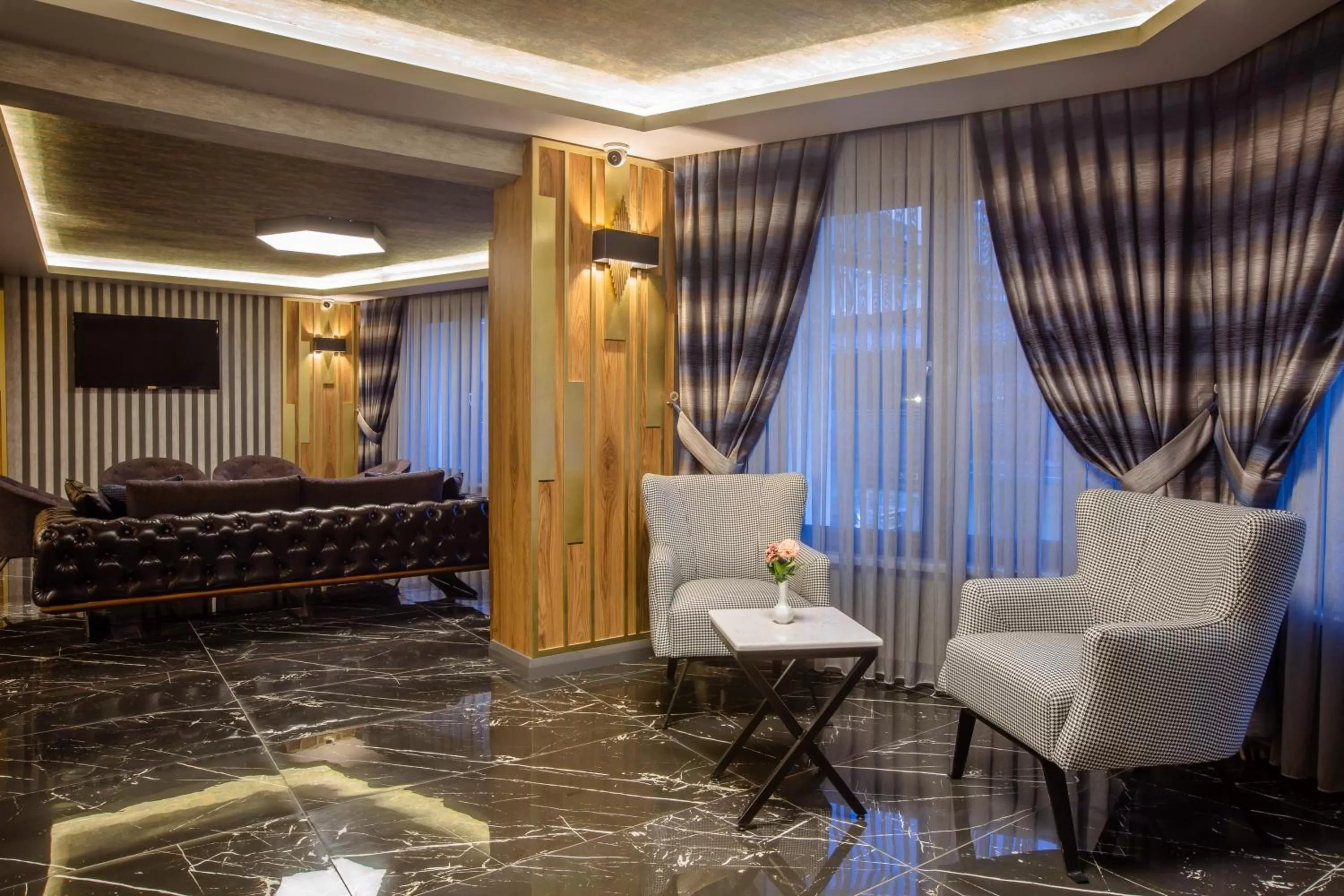 Kayhan City Hotel