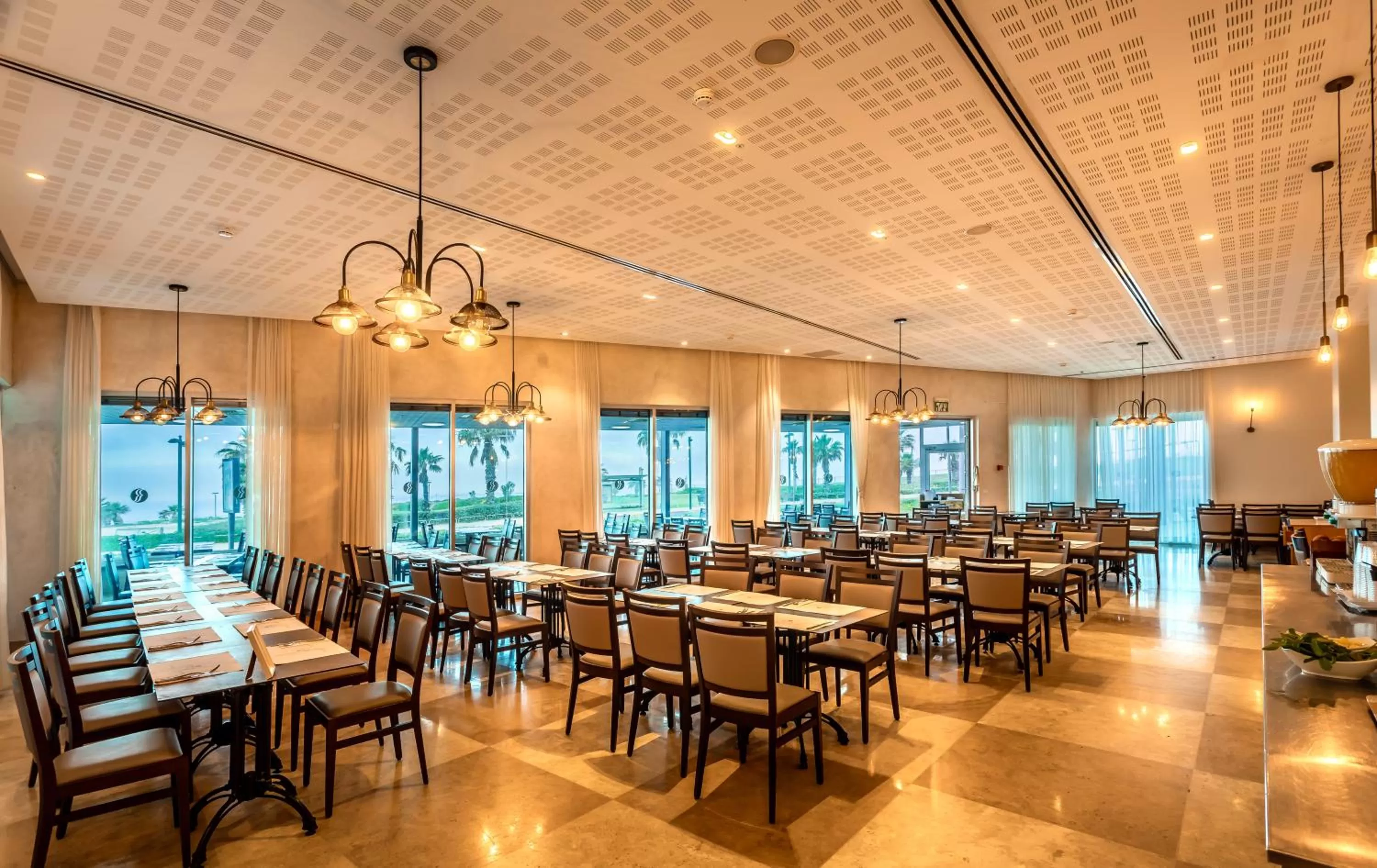 Restaurant/places to eat in David's Harp Hotel & Suites Netanya
