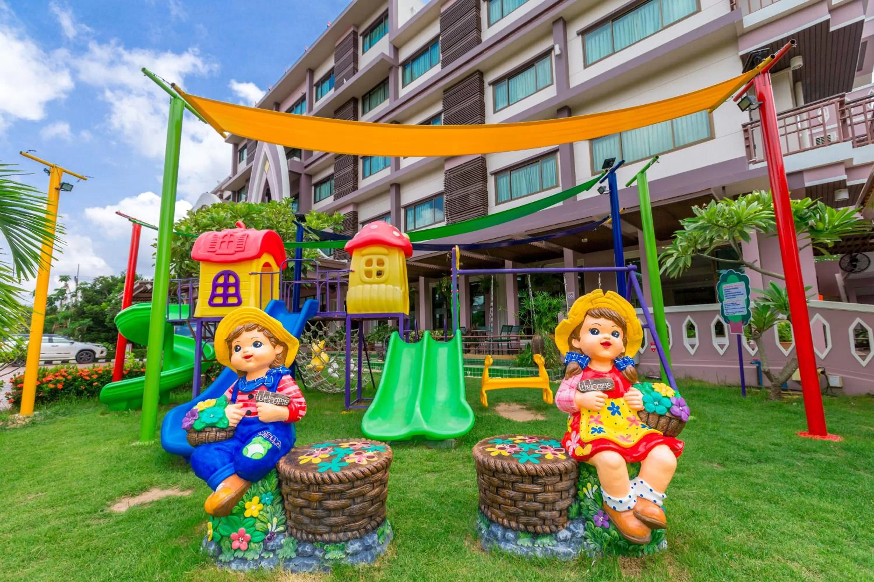 Children play ground in Phanomrungpuri Hotel Buriram