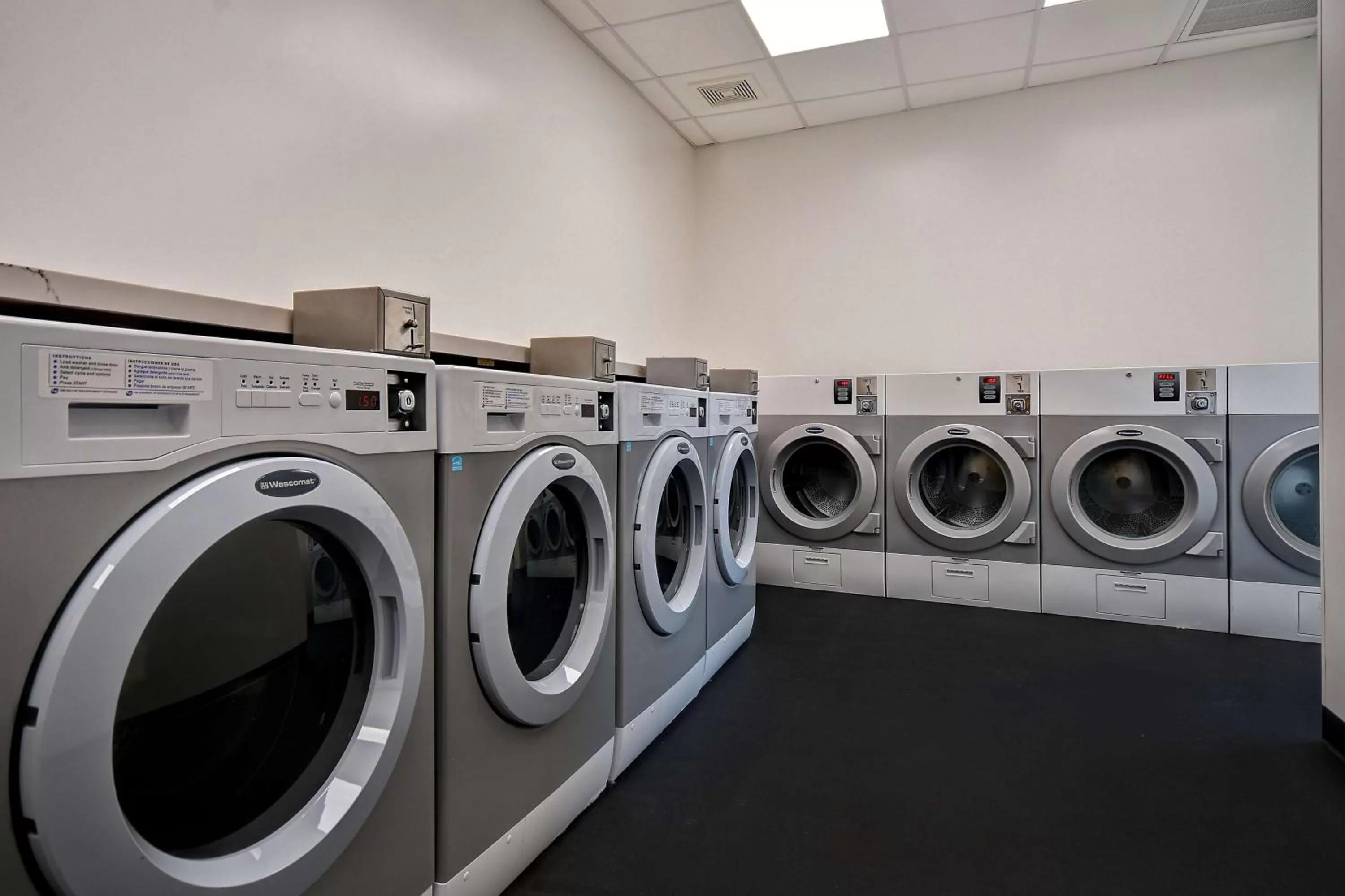 Property building in Home2 Suites by Hilton Las Vegas Convention Center - No Resort Fee