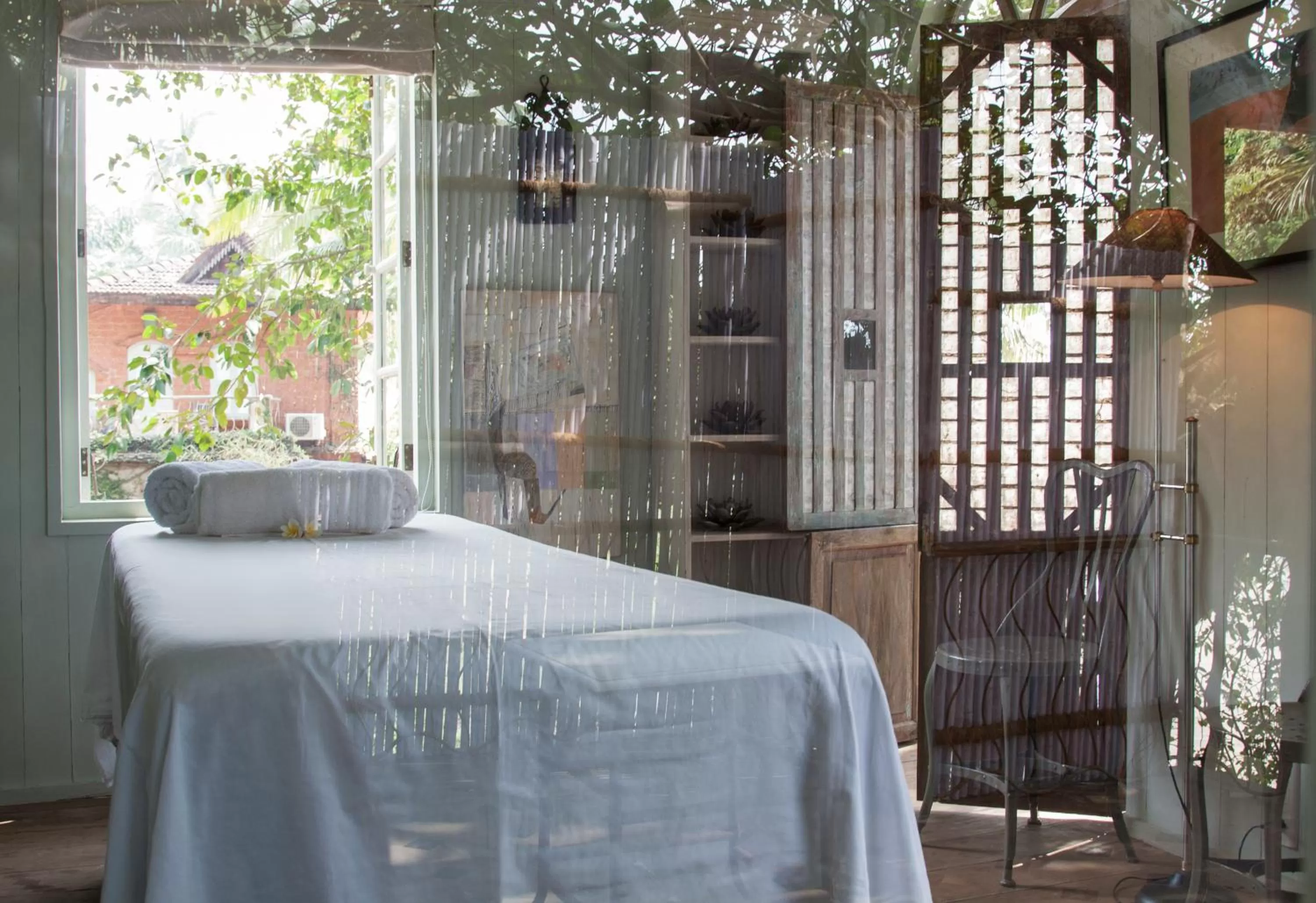 Area and facilities in Ahilya By The Sea