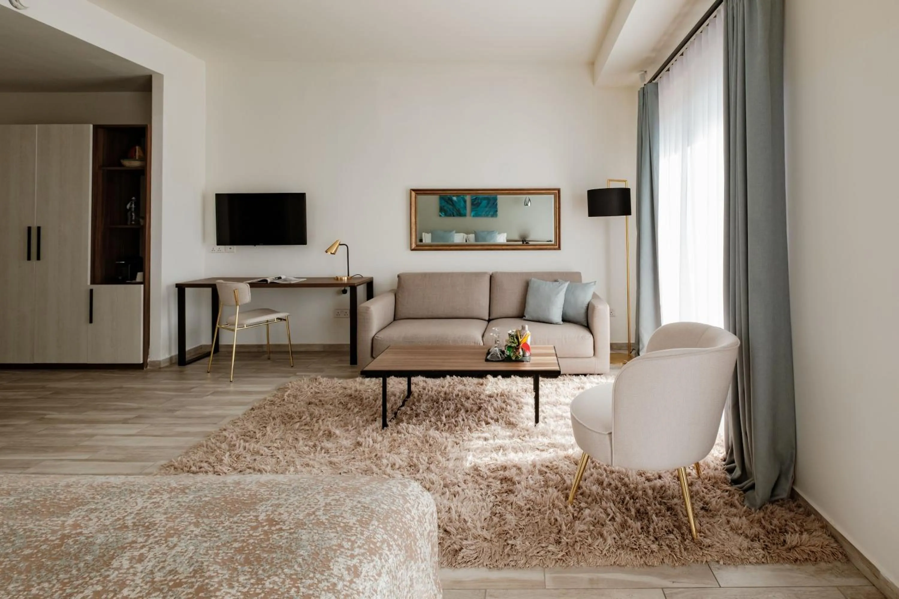 Seating area in 1926 Le Soleil Hotel & Spa