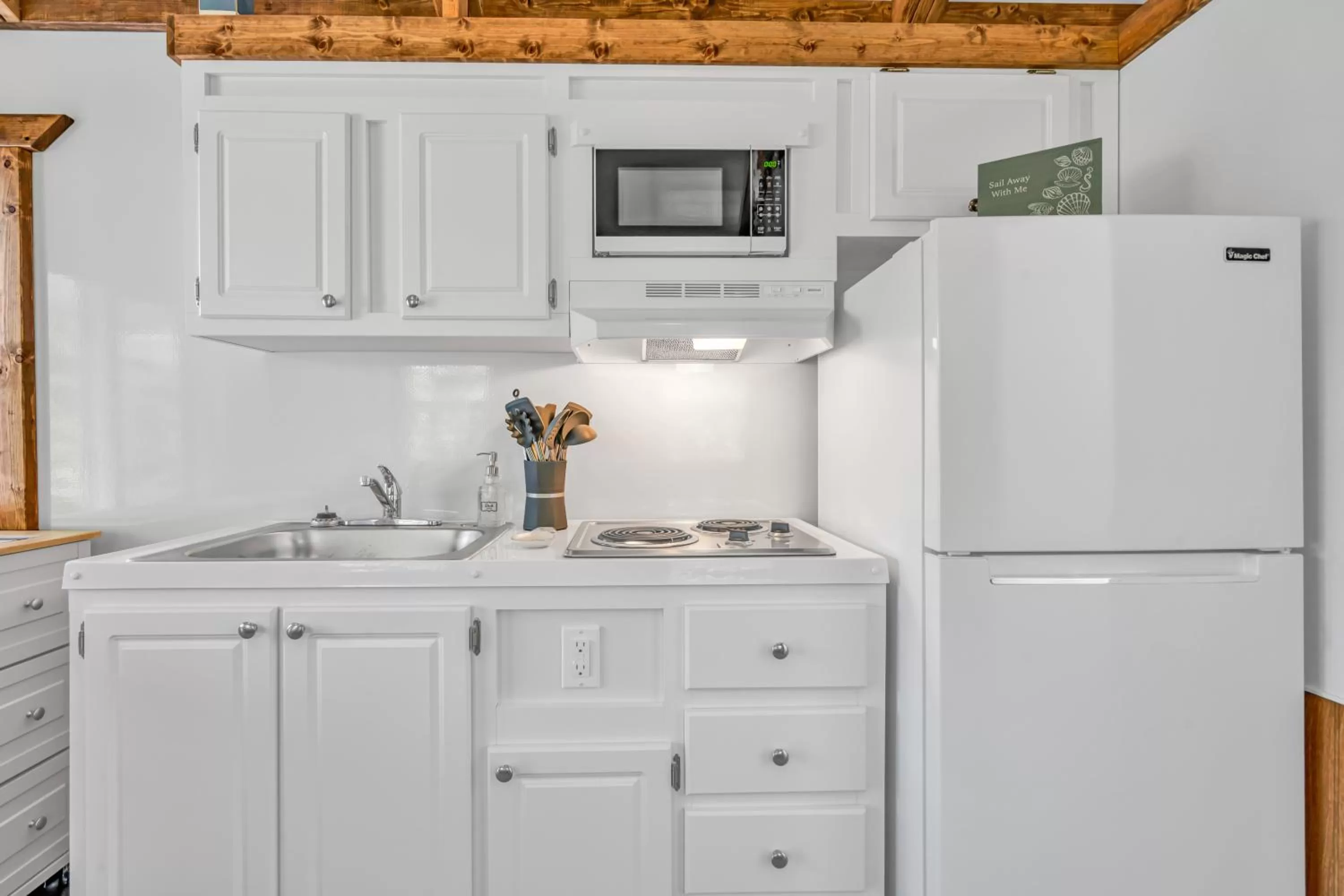 Kitchen or kitchenette in Coconut Cay Marina & RV Park