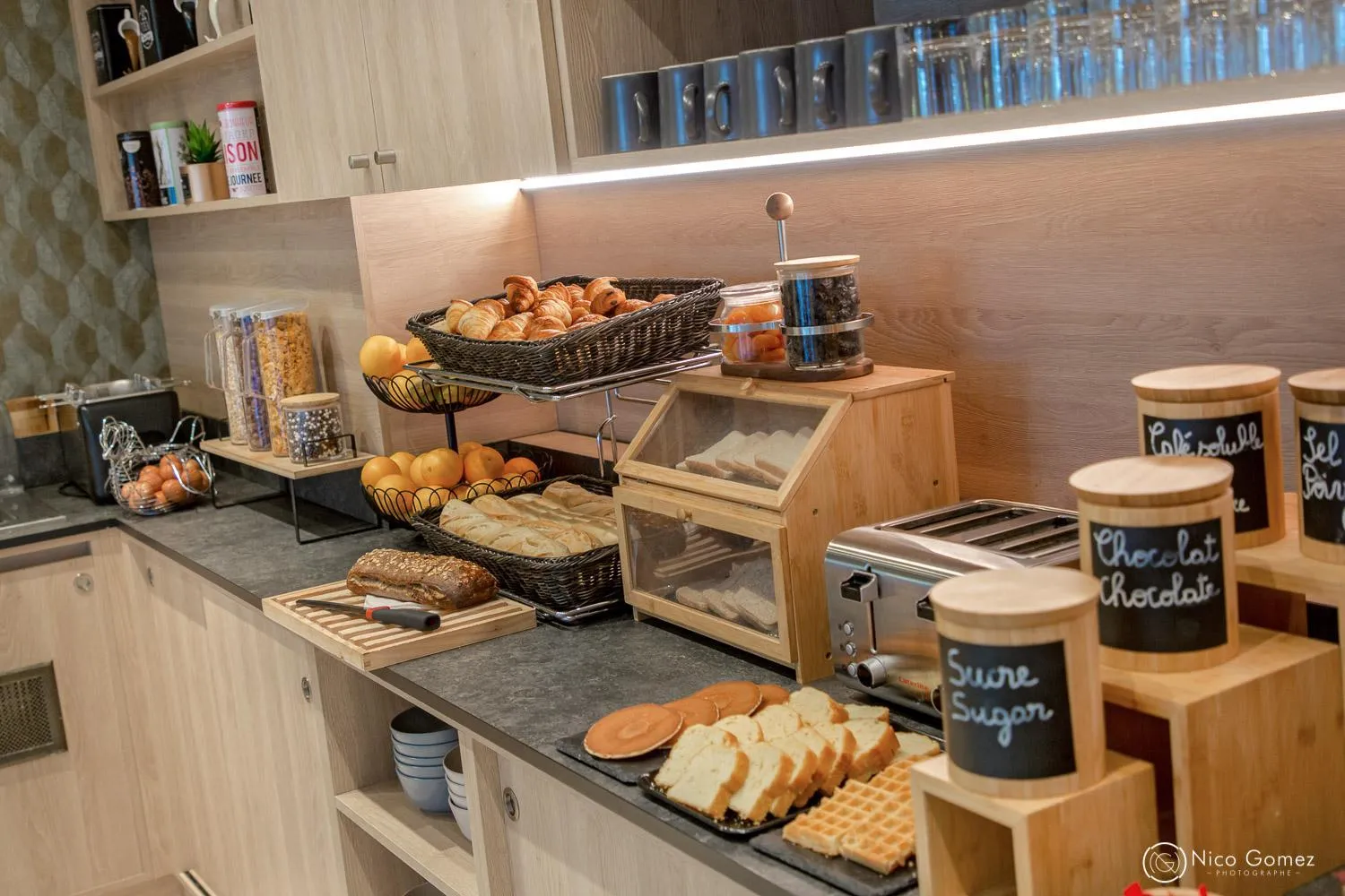 Coffee/tea facilities in ibis Styles Cannes Le Cannet