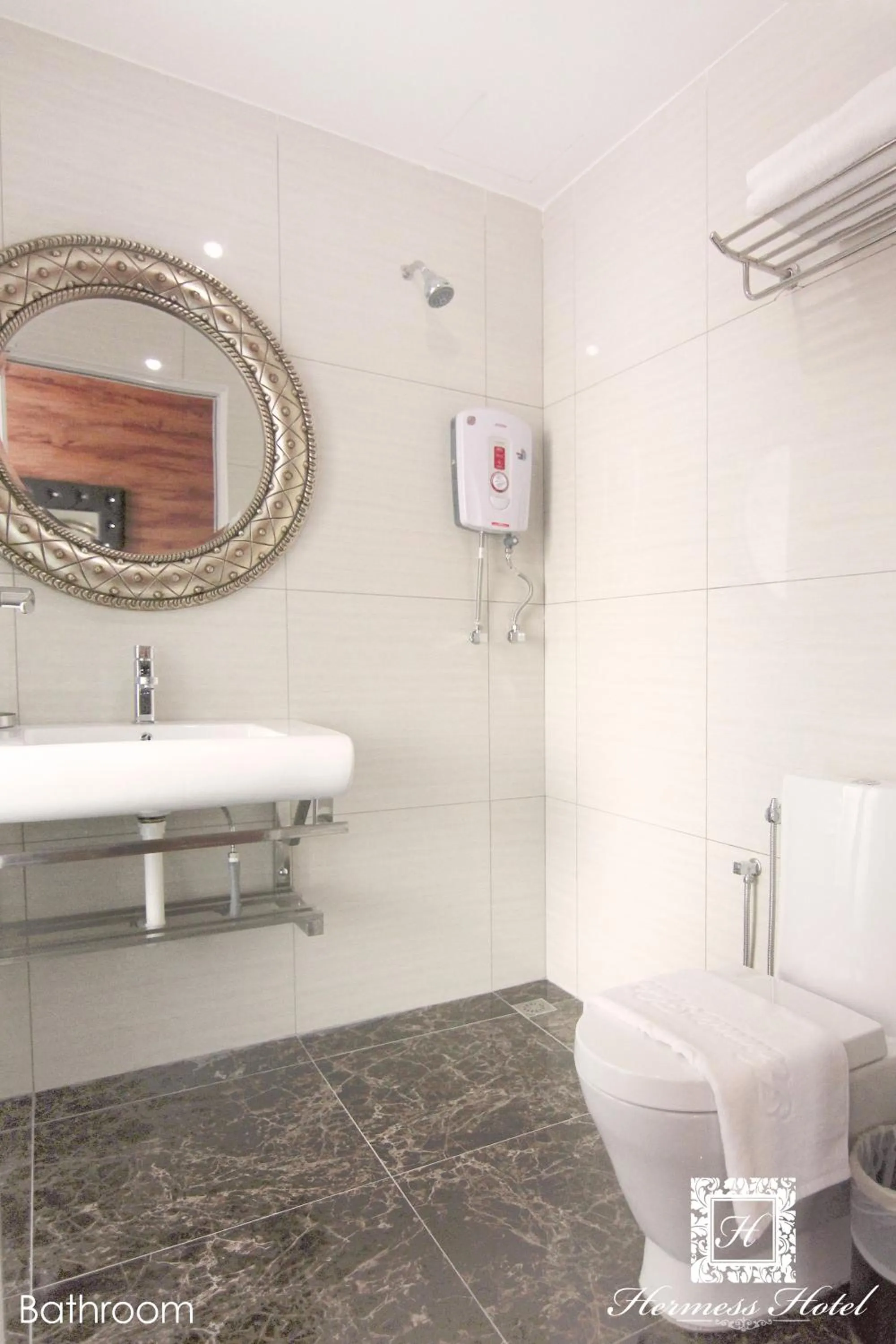 Toilet in Hermess Hotel Johor
