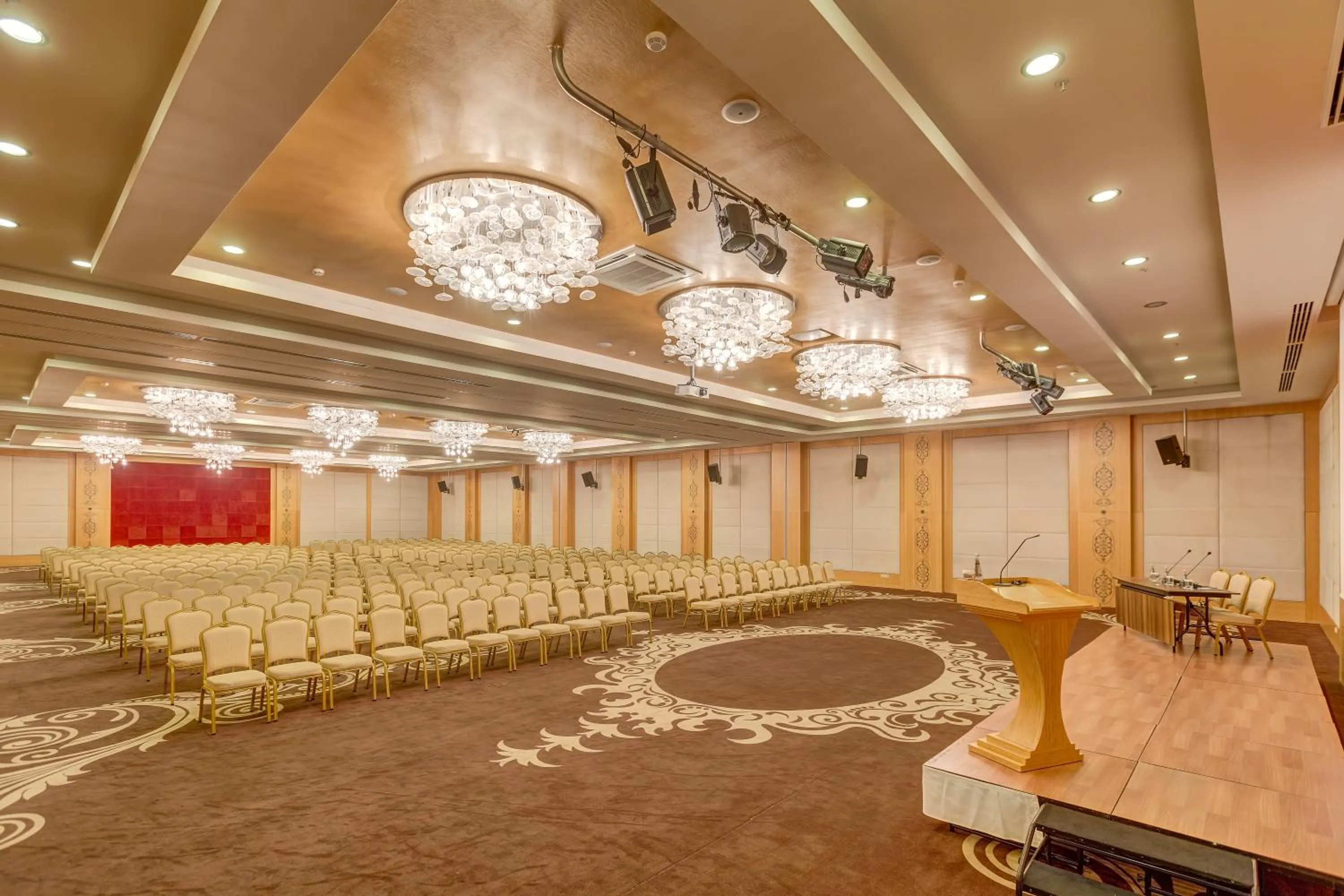 Meeting/conference room in Buyuk Abant Hotel