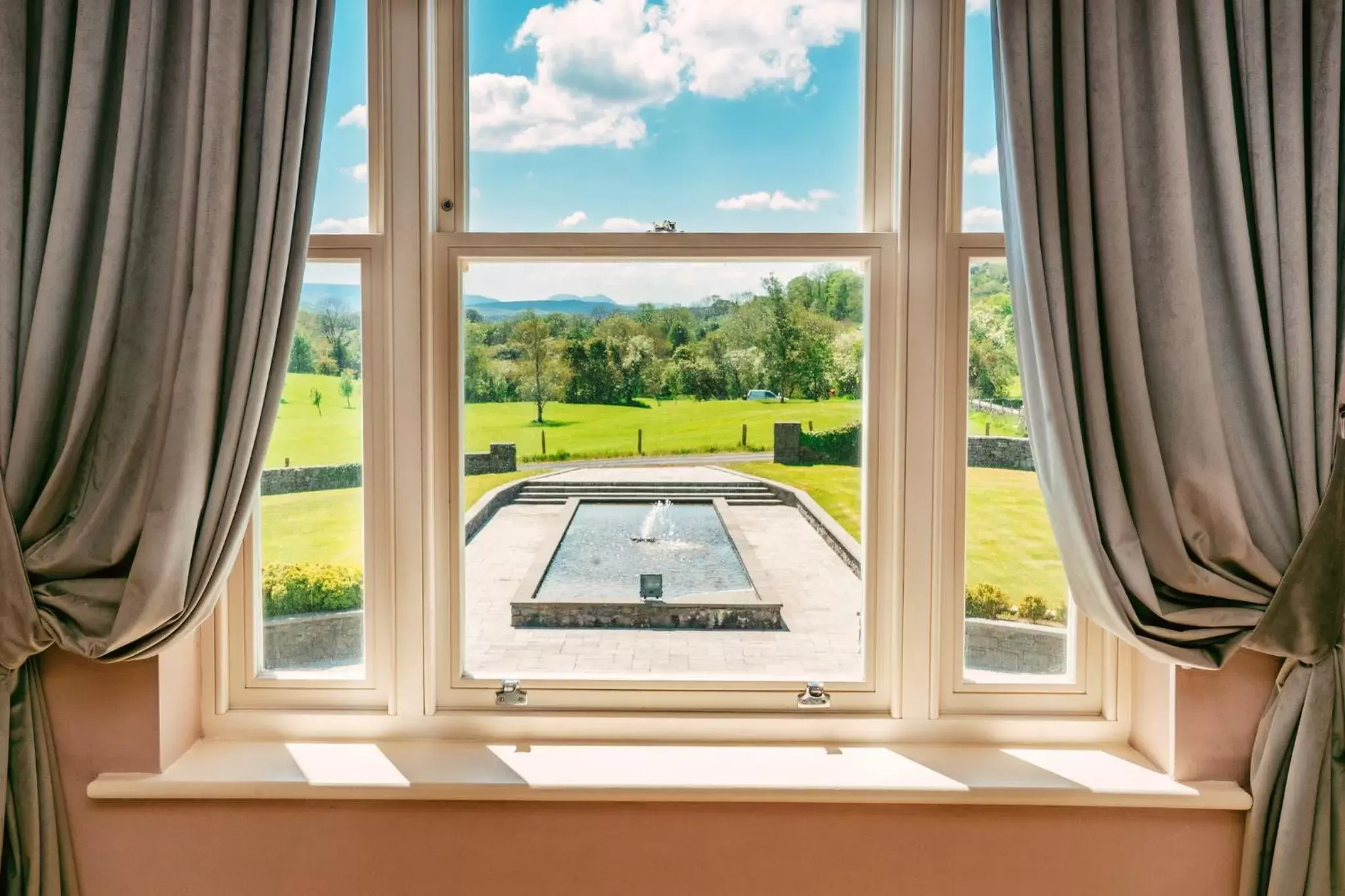 Superior King Suite in Westport Country Lodge Hotel Superior King Suite in Westport Country Lodge Hotel