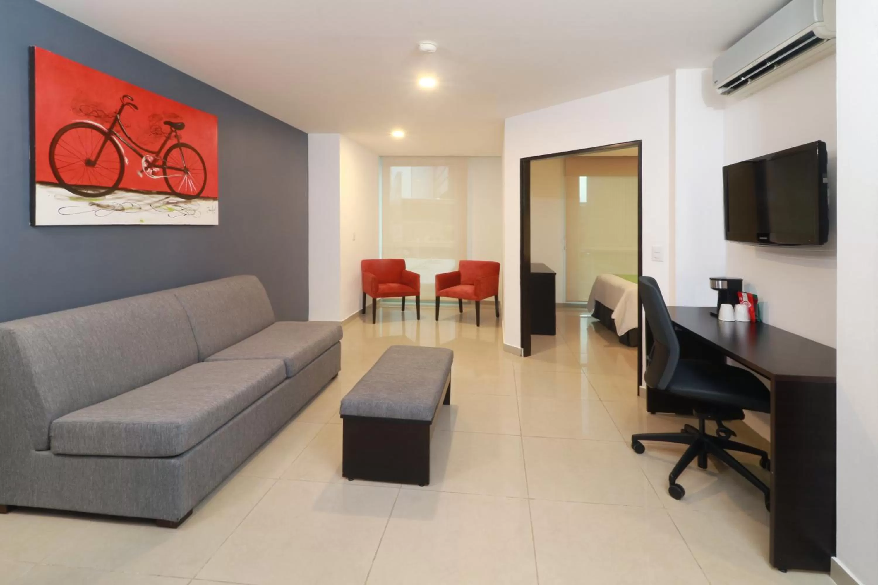 Decorative detail in Wyndham Garden Guadalajara Acueducto