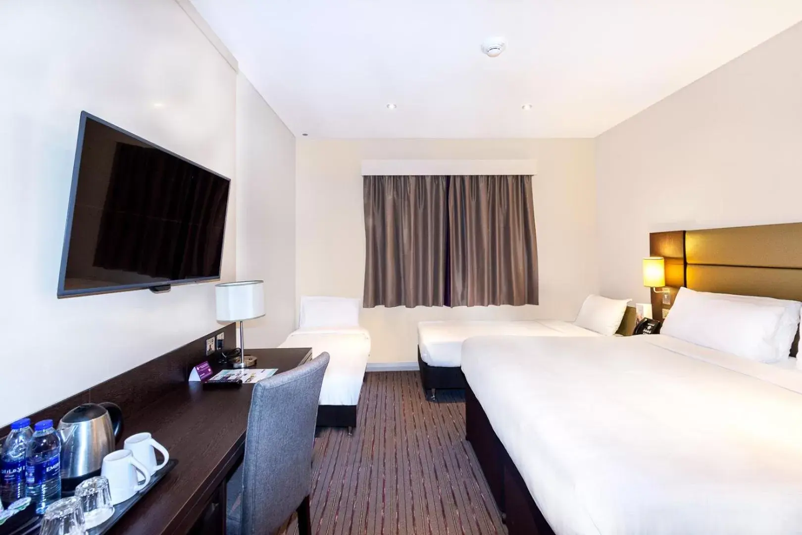 Standard Family Room Non-Smoking in Premier Inn Dubai Ibn Battuta Mall Standard Family Room Non-Smoking in Premier Inn Dubai Ibn Battuta Mall