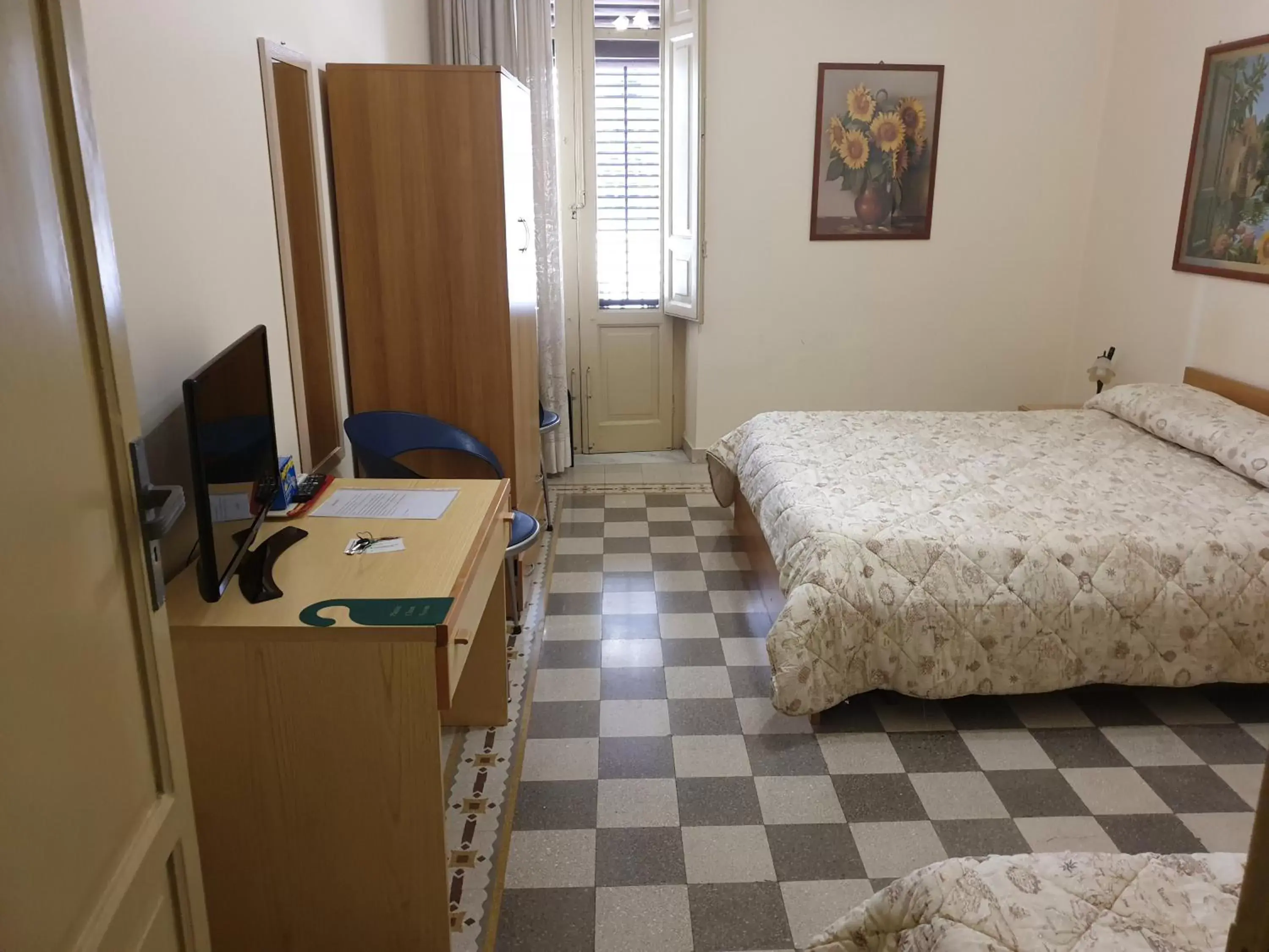 Triple Room with Private Bathroom - single occupancy in I Cavalieri di Malta Triple Room with Private Bathroom - single occupancy in I Cavalieri di Malta