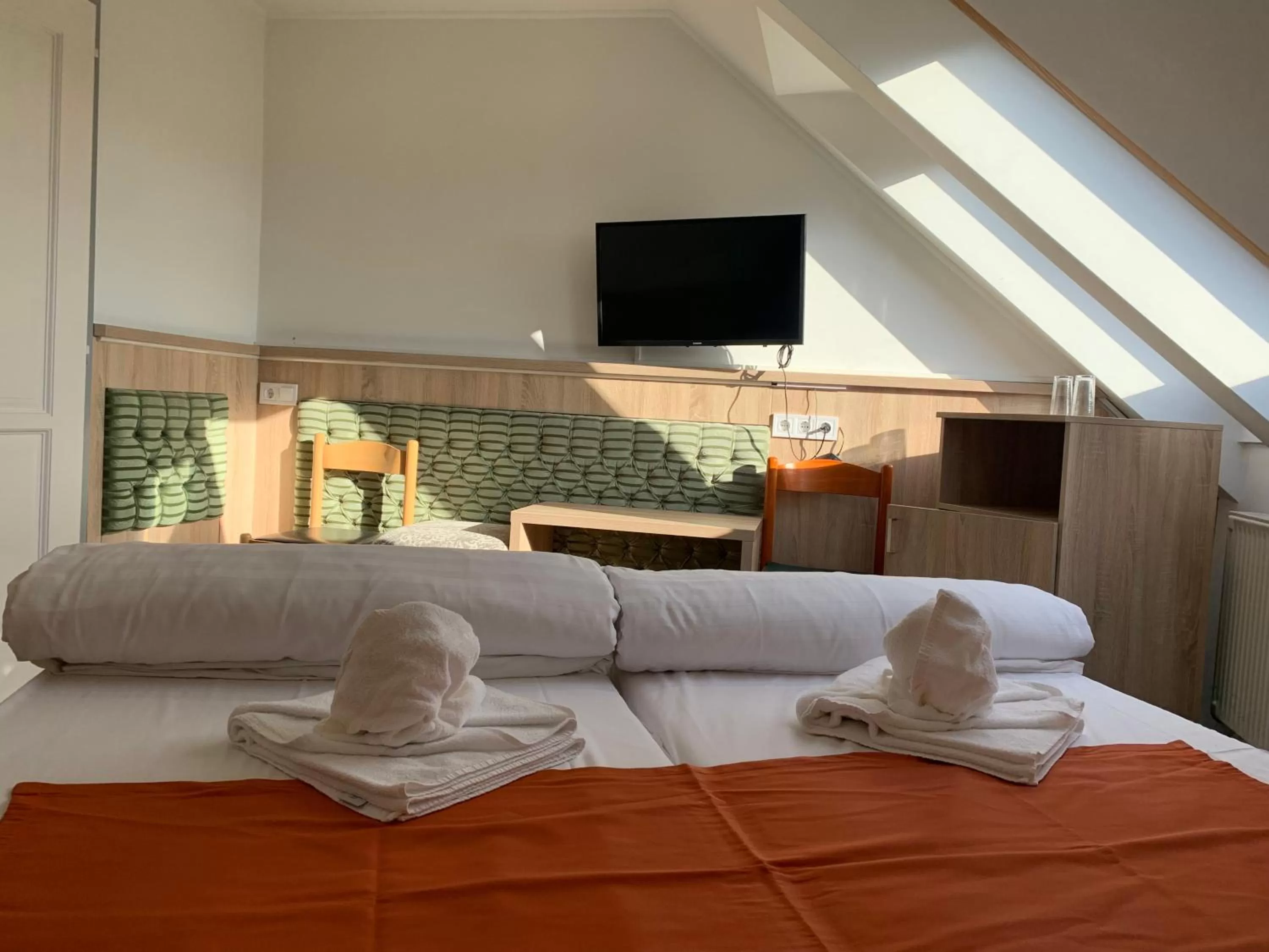 Bed in Várfal Wellness Panzió