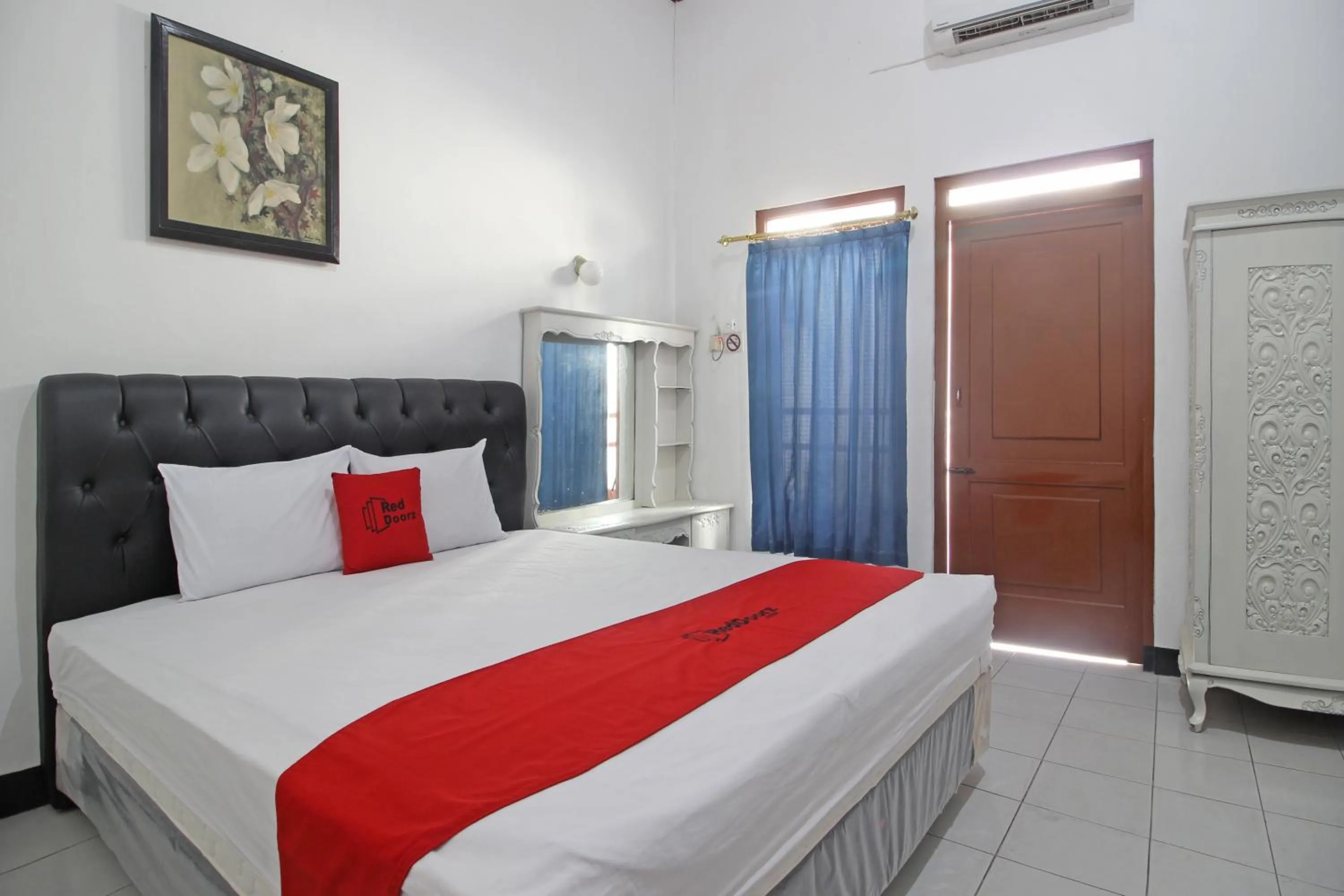 Bedroom, Bed in RedDoorz Plus @ Taman Siswa 3