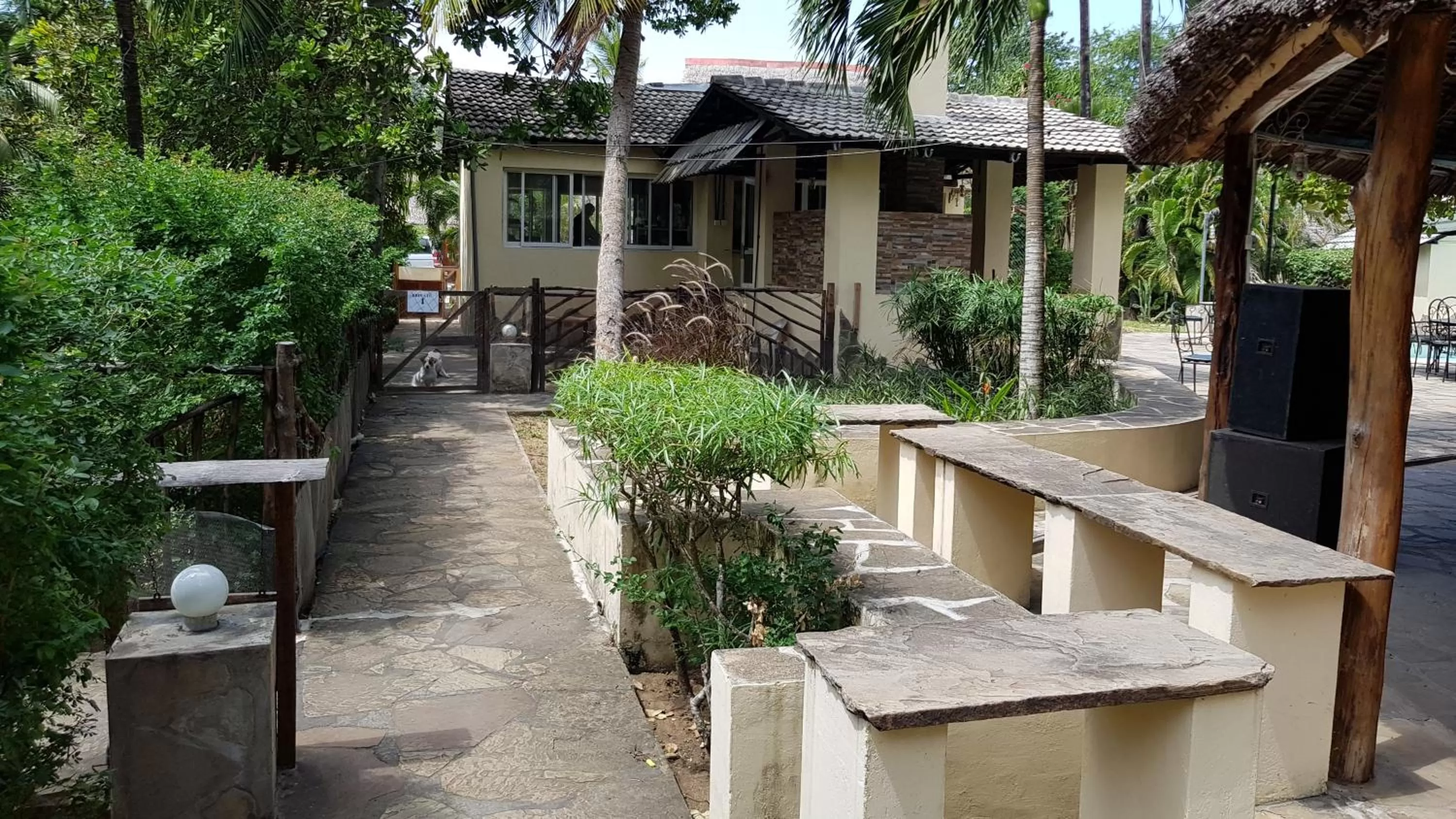 Restaurant/places to eat in Makuti Villas Resort