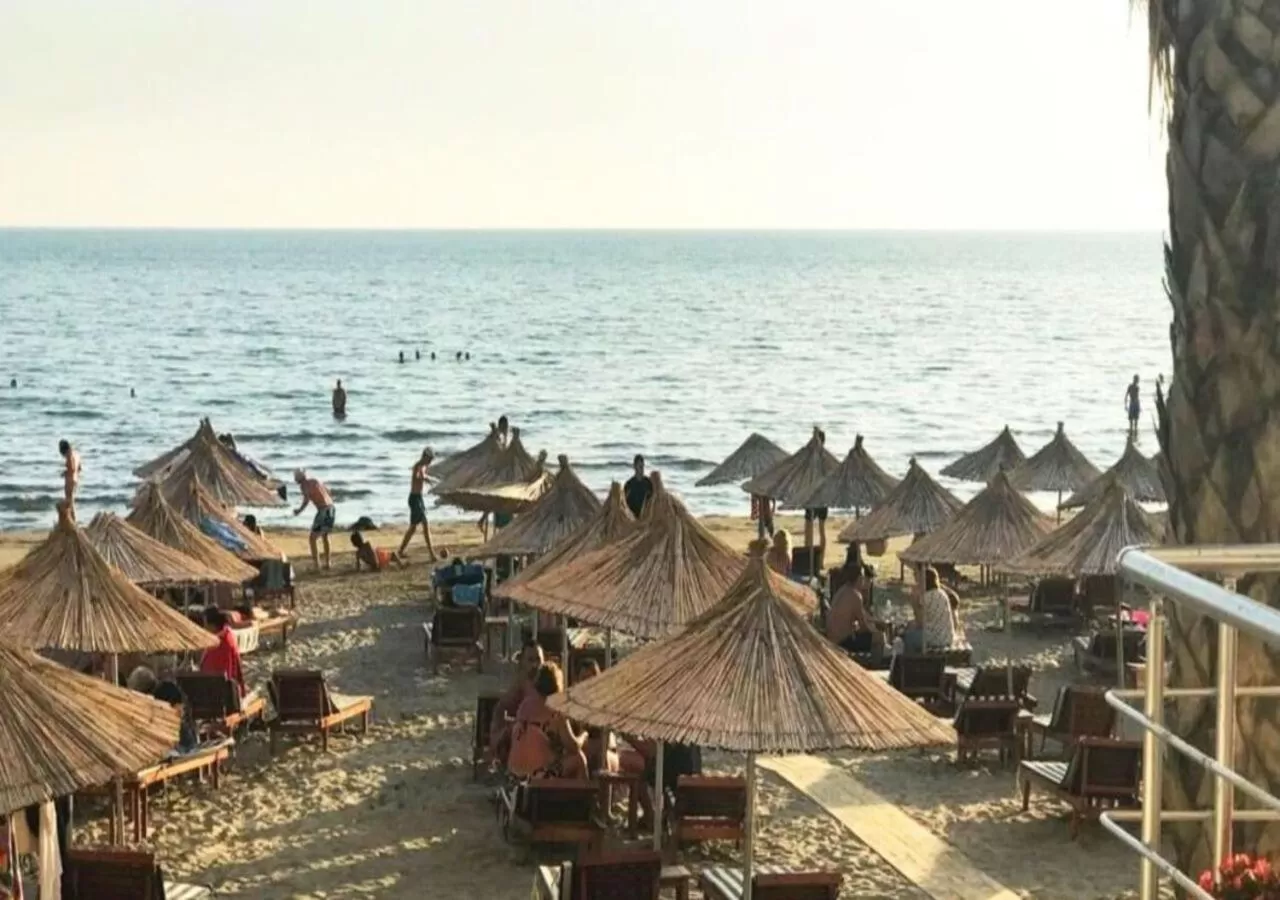 Beach in Seashell Beach Rooms