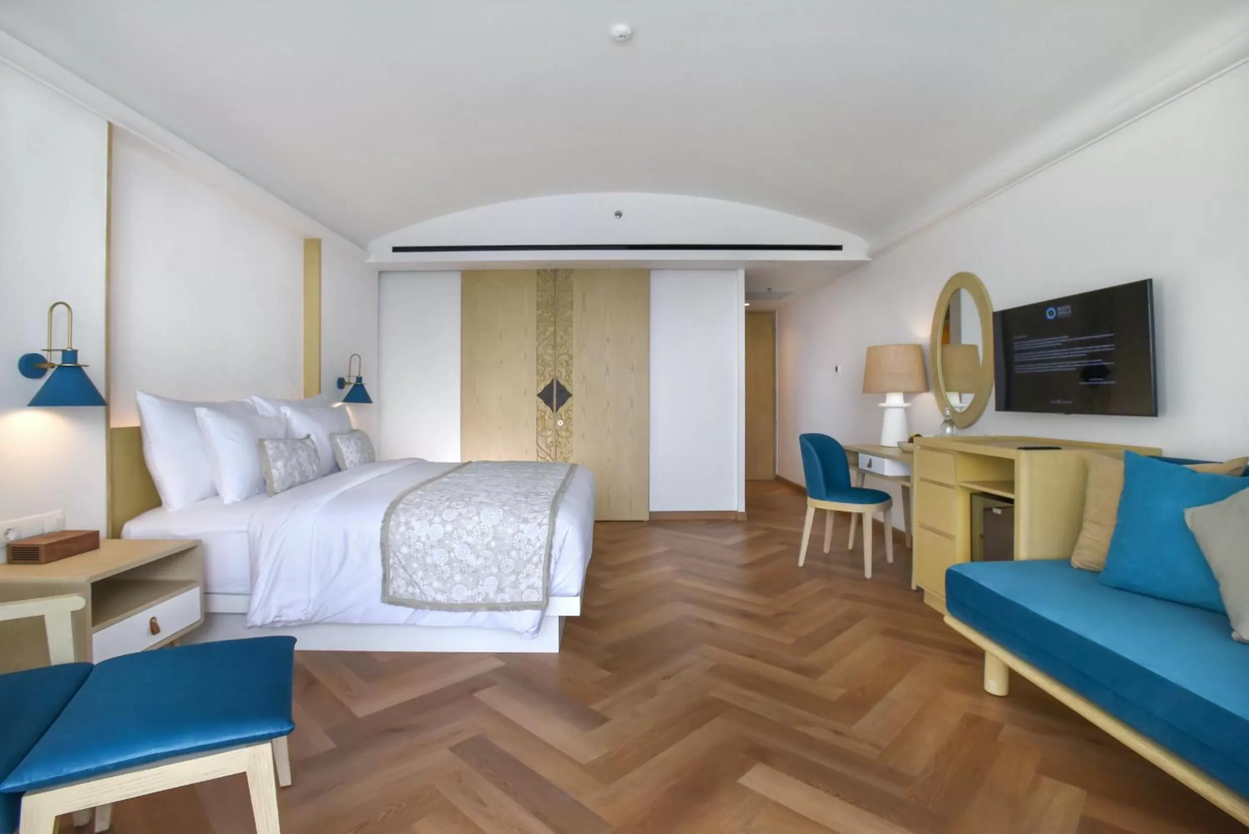 Bedroom, Bed in Royal Avila Boutique Resort