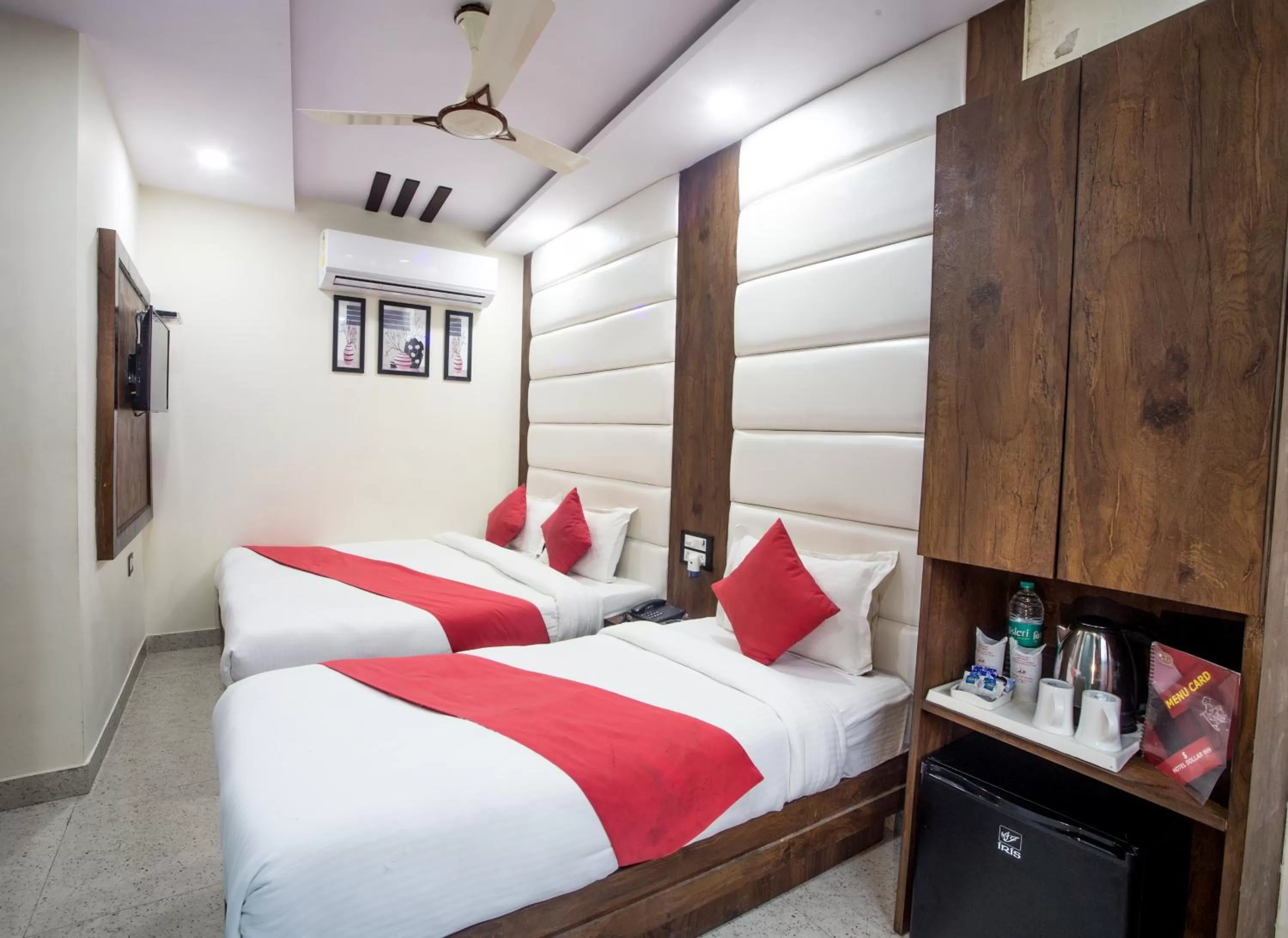 Bedroom, Bed in Hotel Dollar Inn