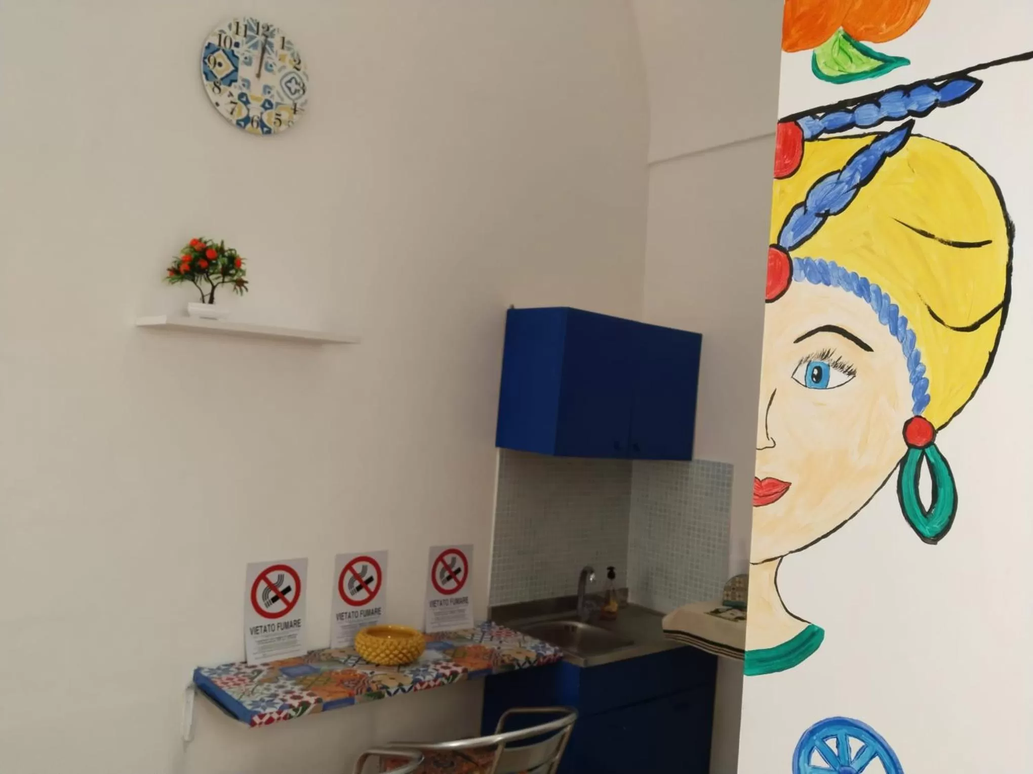 TV/Entertainment Center in B&B Sikelia