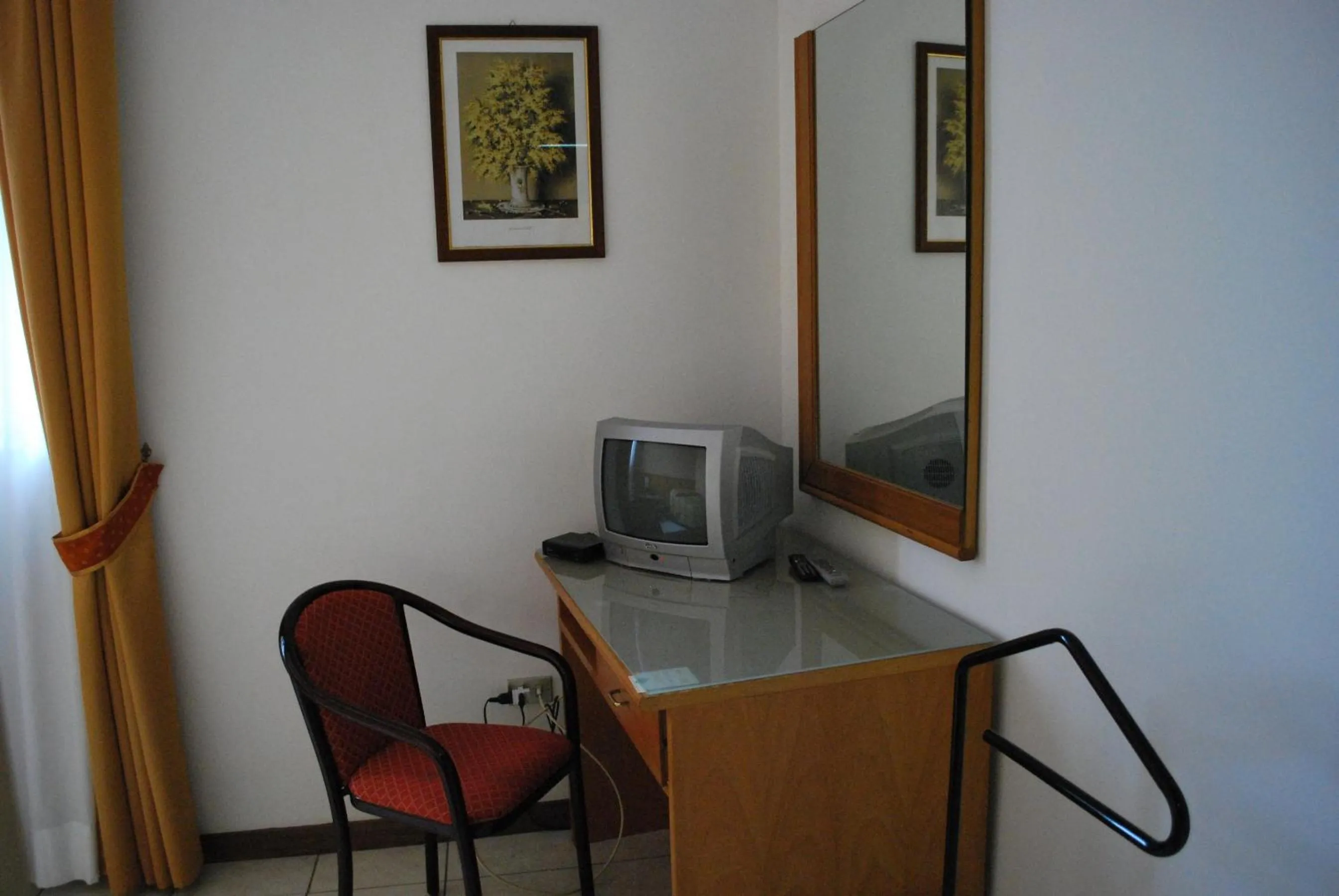 TV and multimedia in Hotel Tre Torri