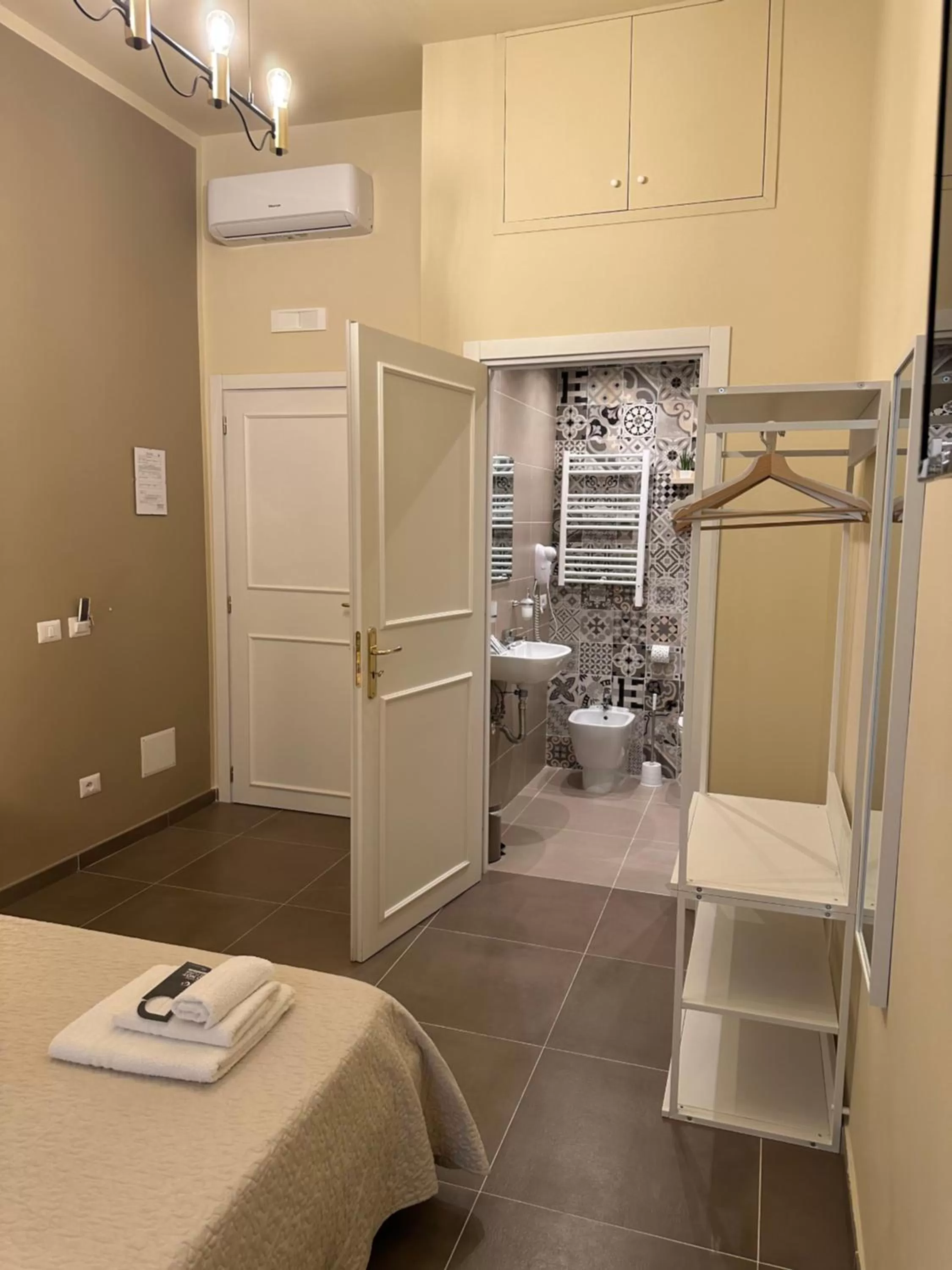 Toilet, Bathroom in B&B Scarlatti 60