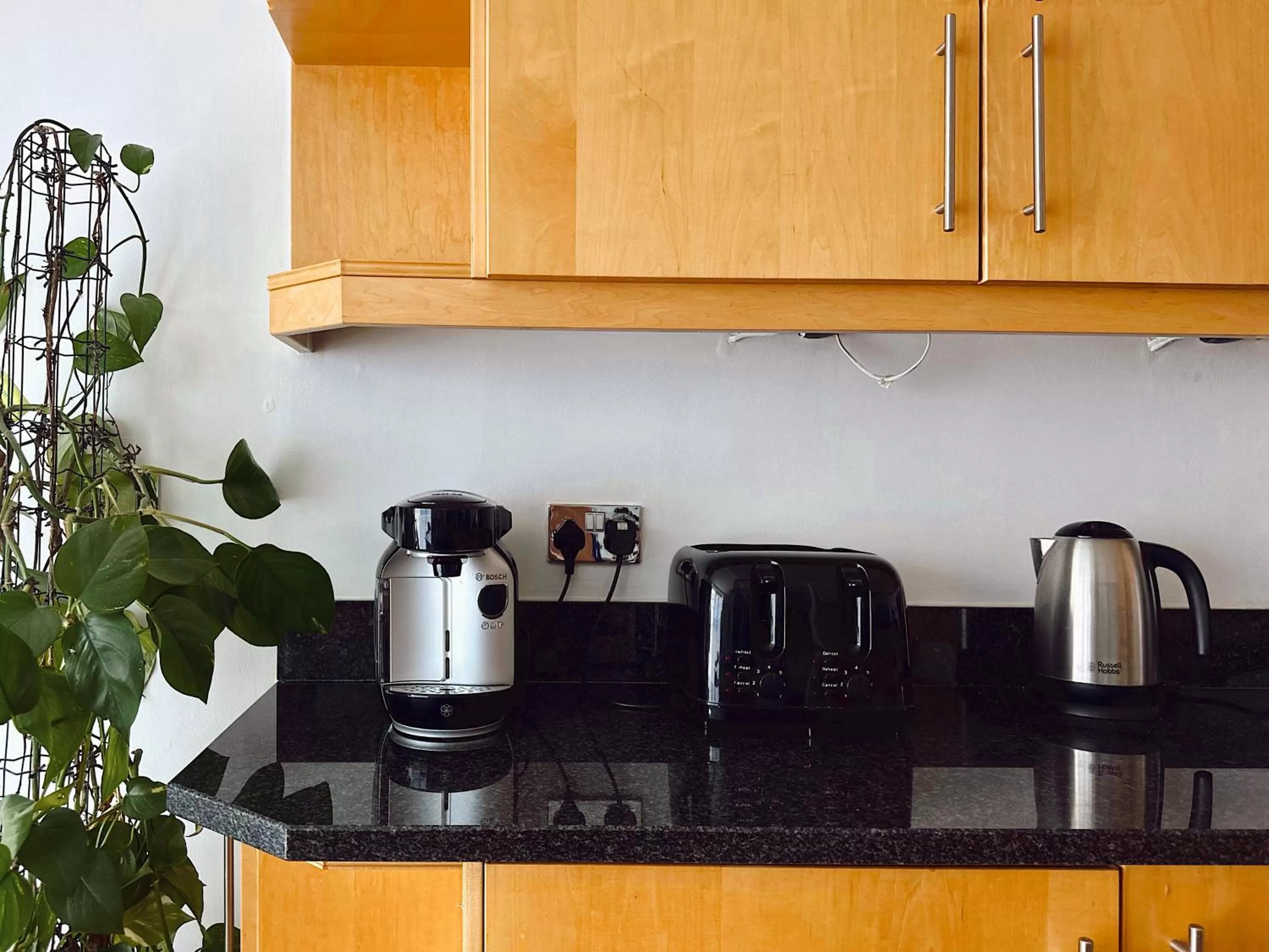 Coffee/tea facilities in Canary Wharf - Luxury Apartments