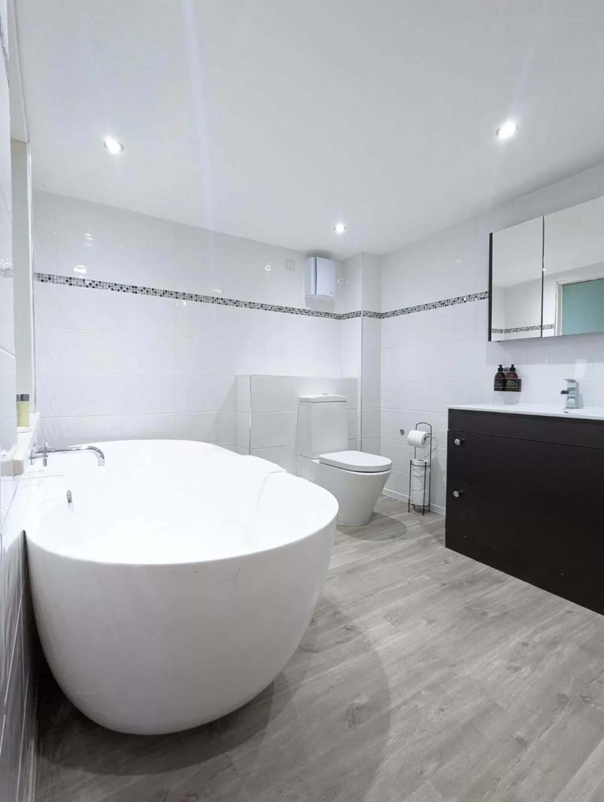 Bathroom in Bayswell Park Hotel