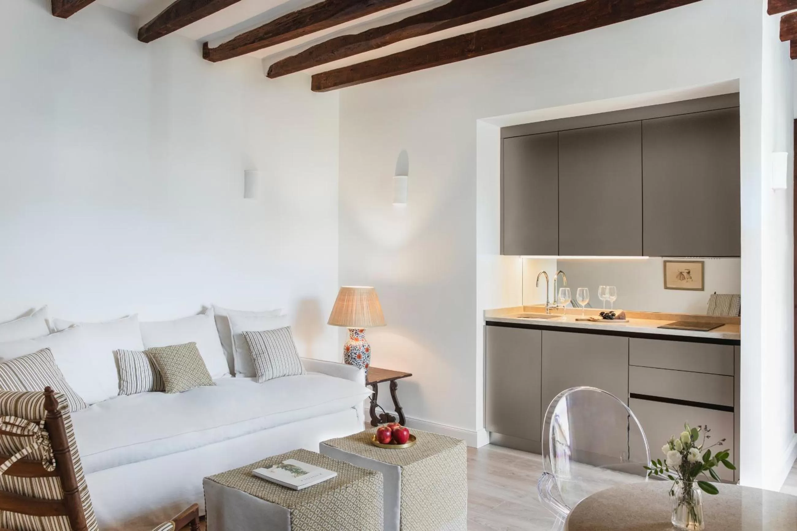 Kitchen or kitchenette, Bed in Ca'n Puig de Sòller