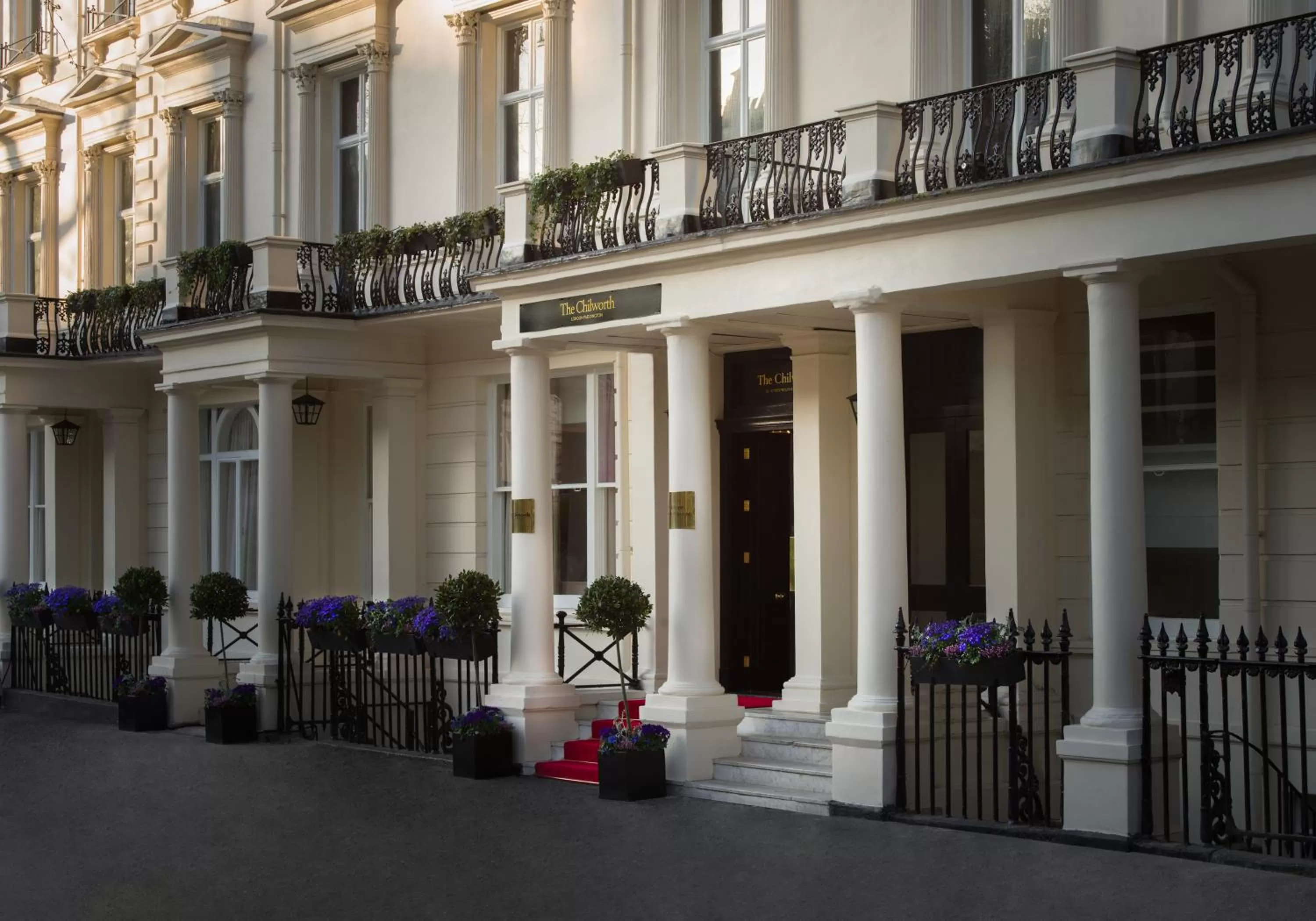 Property building in Montcalm Chilworth Townhouse, Paddington