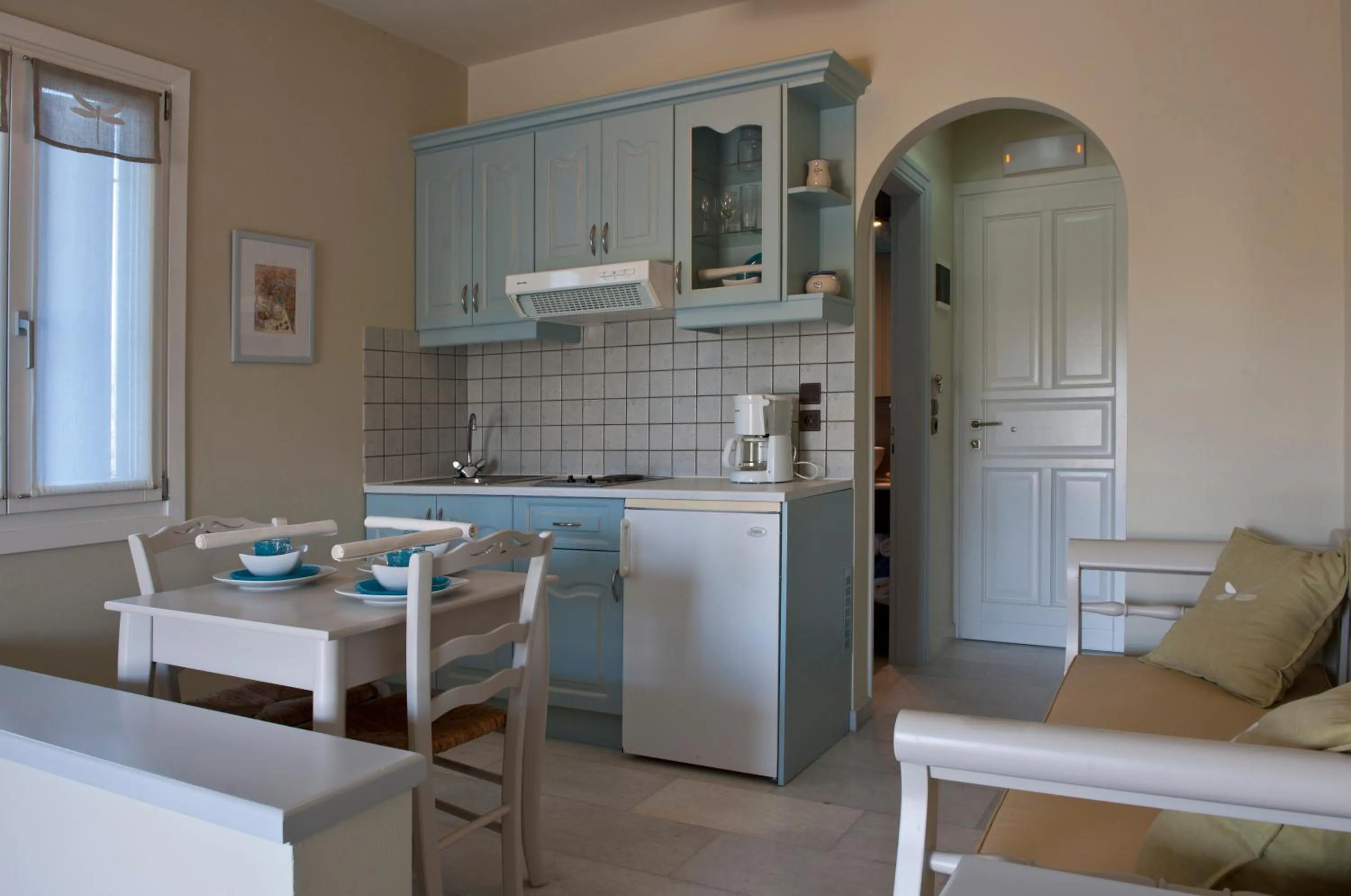 Kitchen or kitchenette in Ammos Naxos Exclusive Apartments & Studios