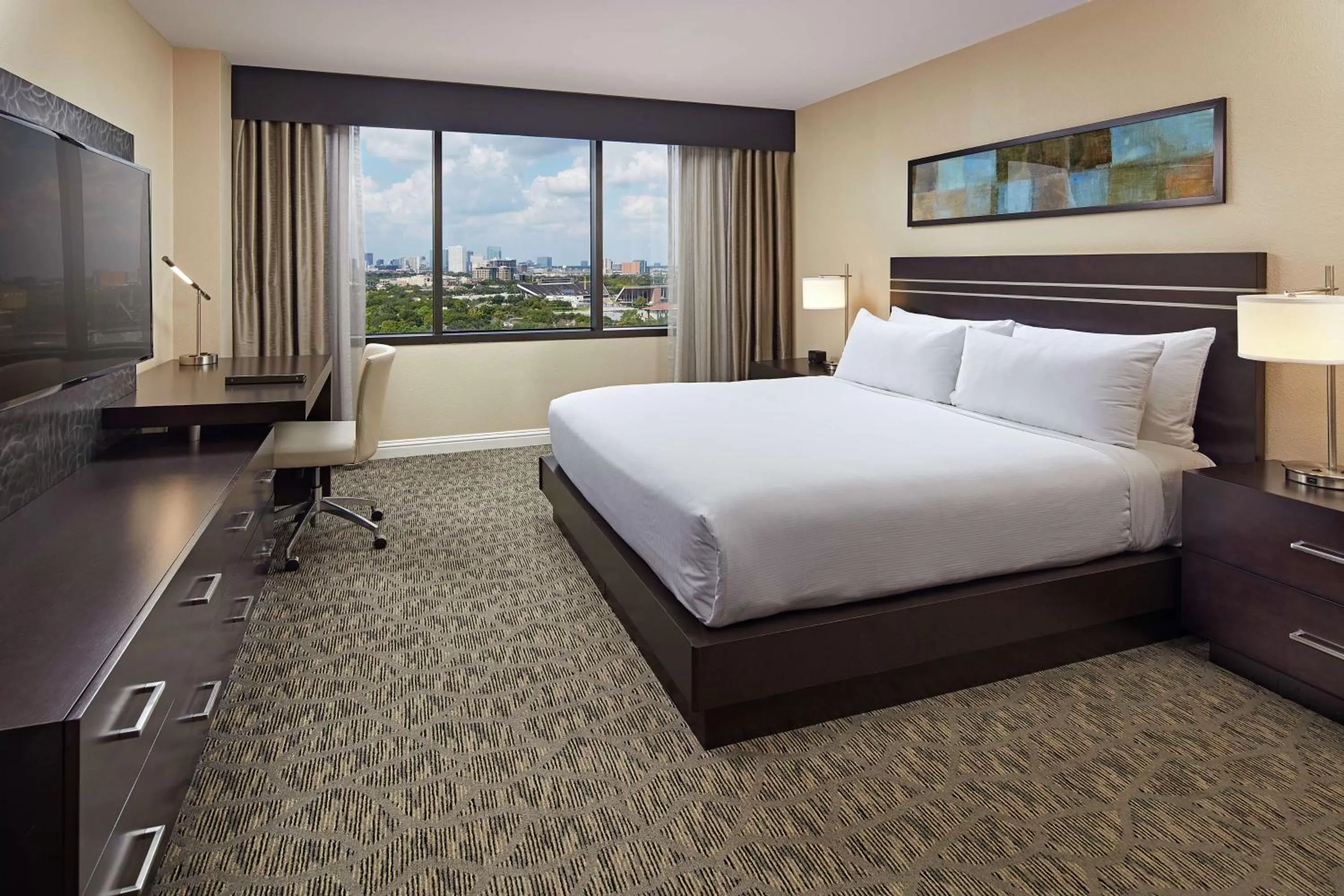 Bedroom, Bed in Hilton Houston Plaza/Medical Center