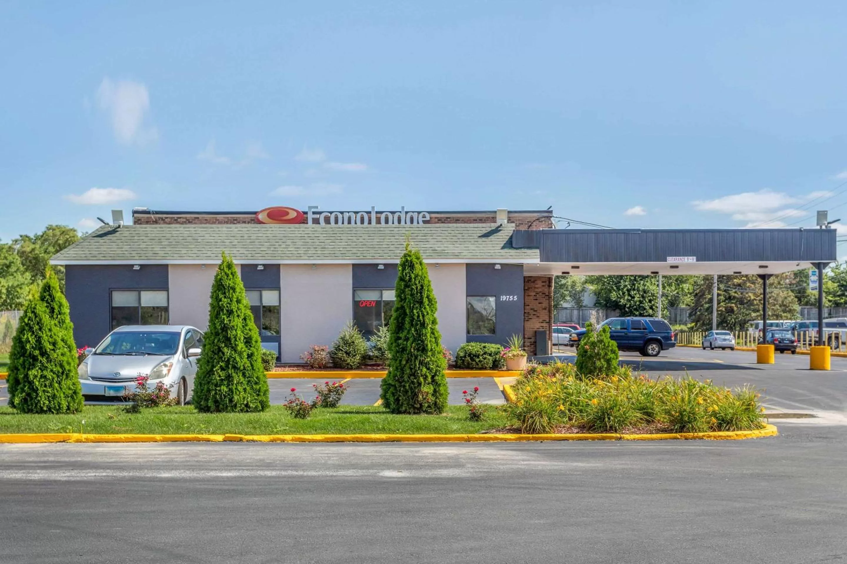 Property building in Econo Lodge