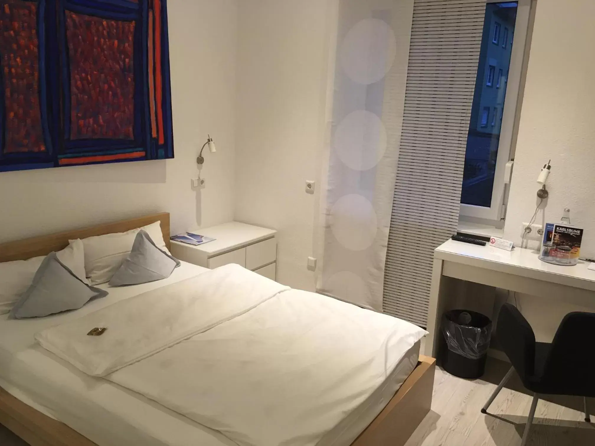Small Economy Double Room - single occupancy in Hotel Barbarossa Karlsruhe Stadtmitte Small Economy Double Room - single occupancy in Hotel Barbarossa Karlsruhe Stadtmitte