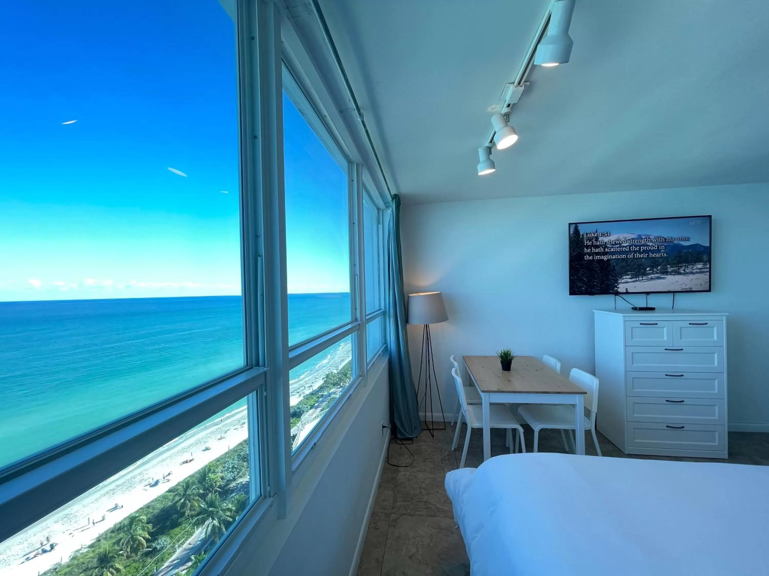 Studio with Ocean View in SeaStays Apartments