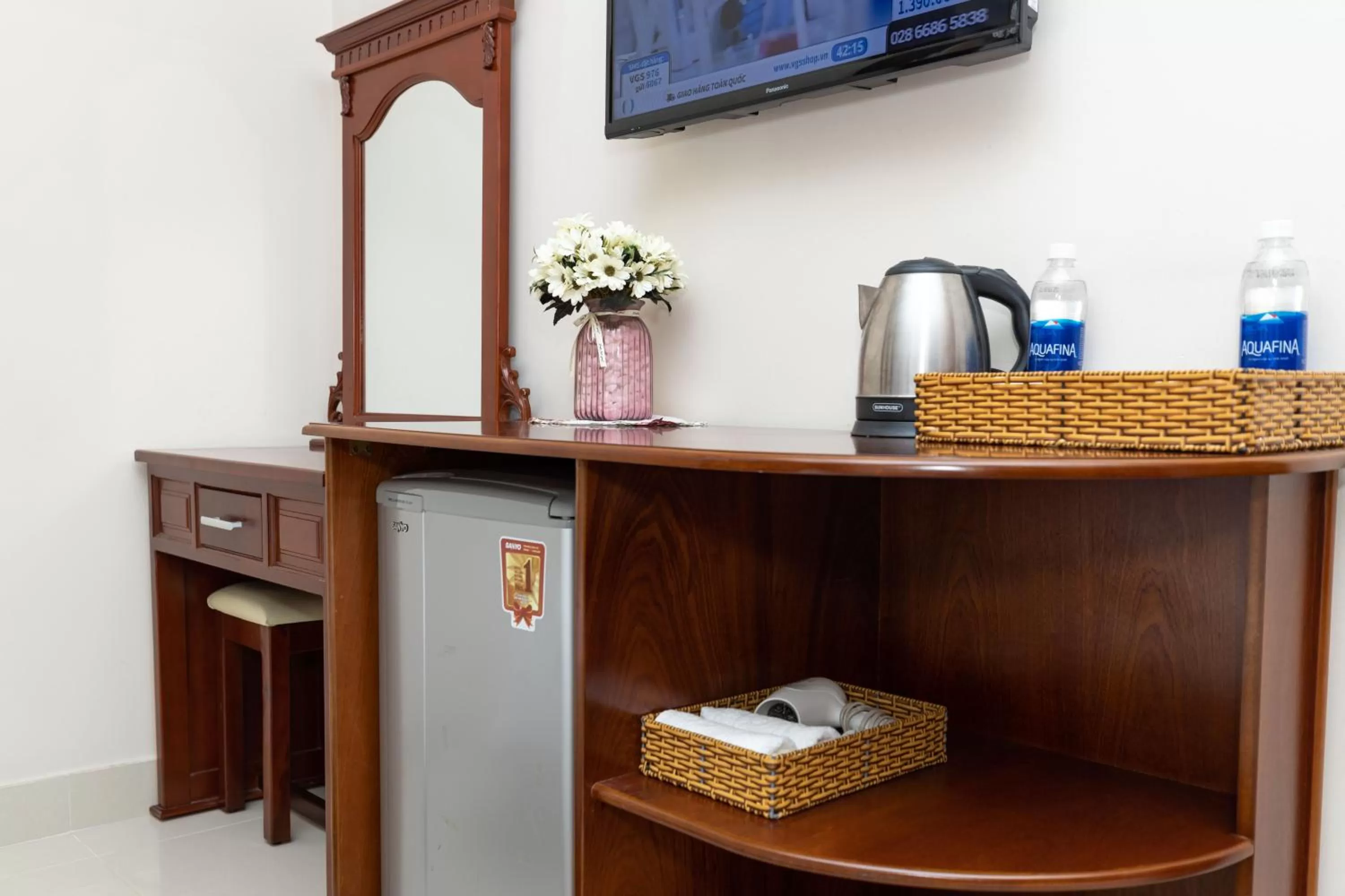 Coffee/tea facilities in Queen Garden Hotel & Apartment