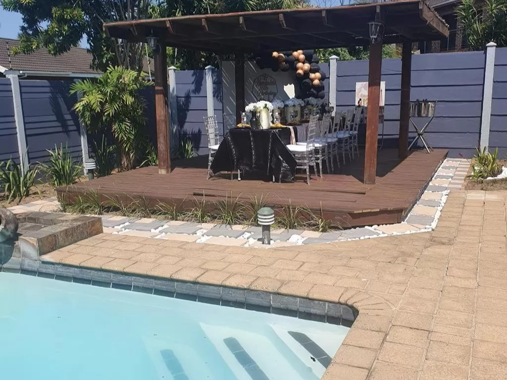 Swimming Pool in Mzingeli Guesthouse