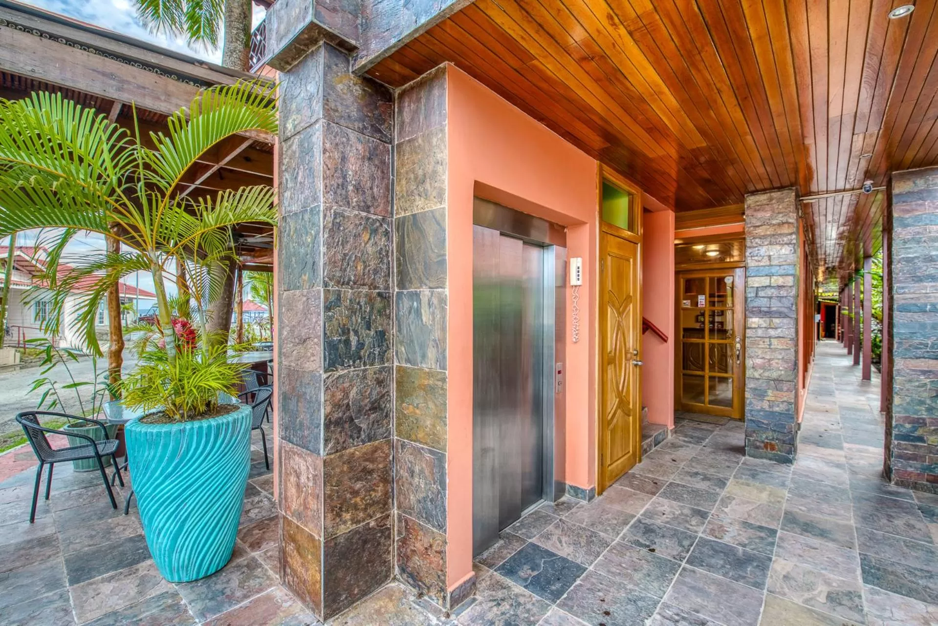 elevator in Hotel Palma Royale