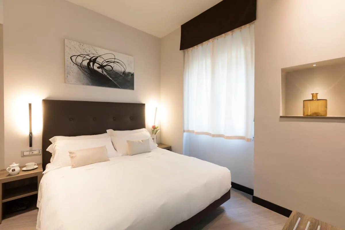 Photo of the whole room, Bed in Hotel Mentana, by R Collection Hotels