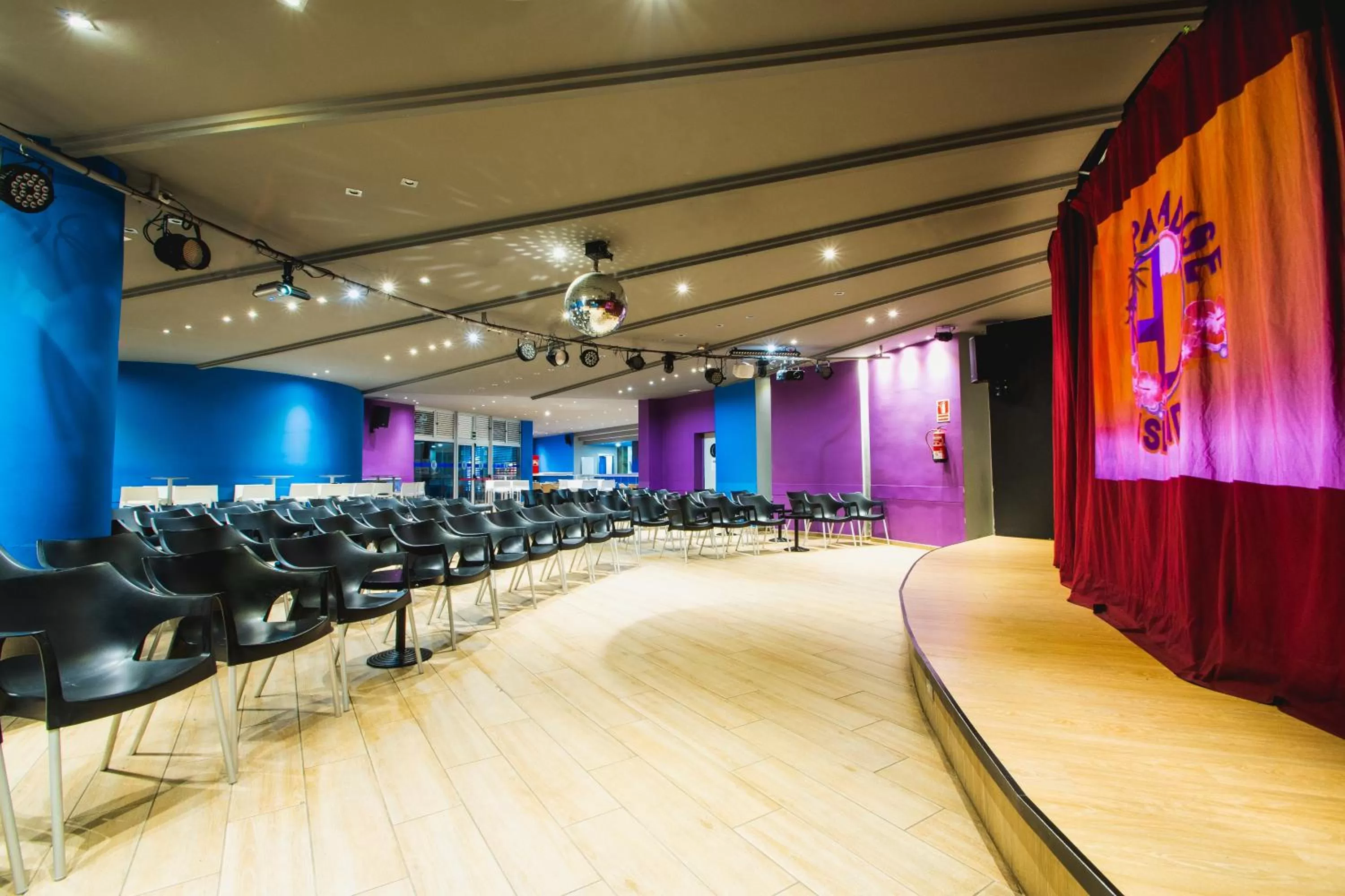 Evening entertainment in HL Paradise Island