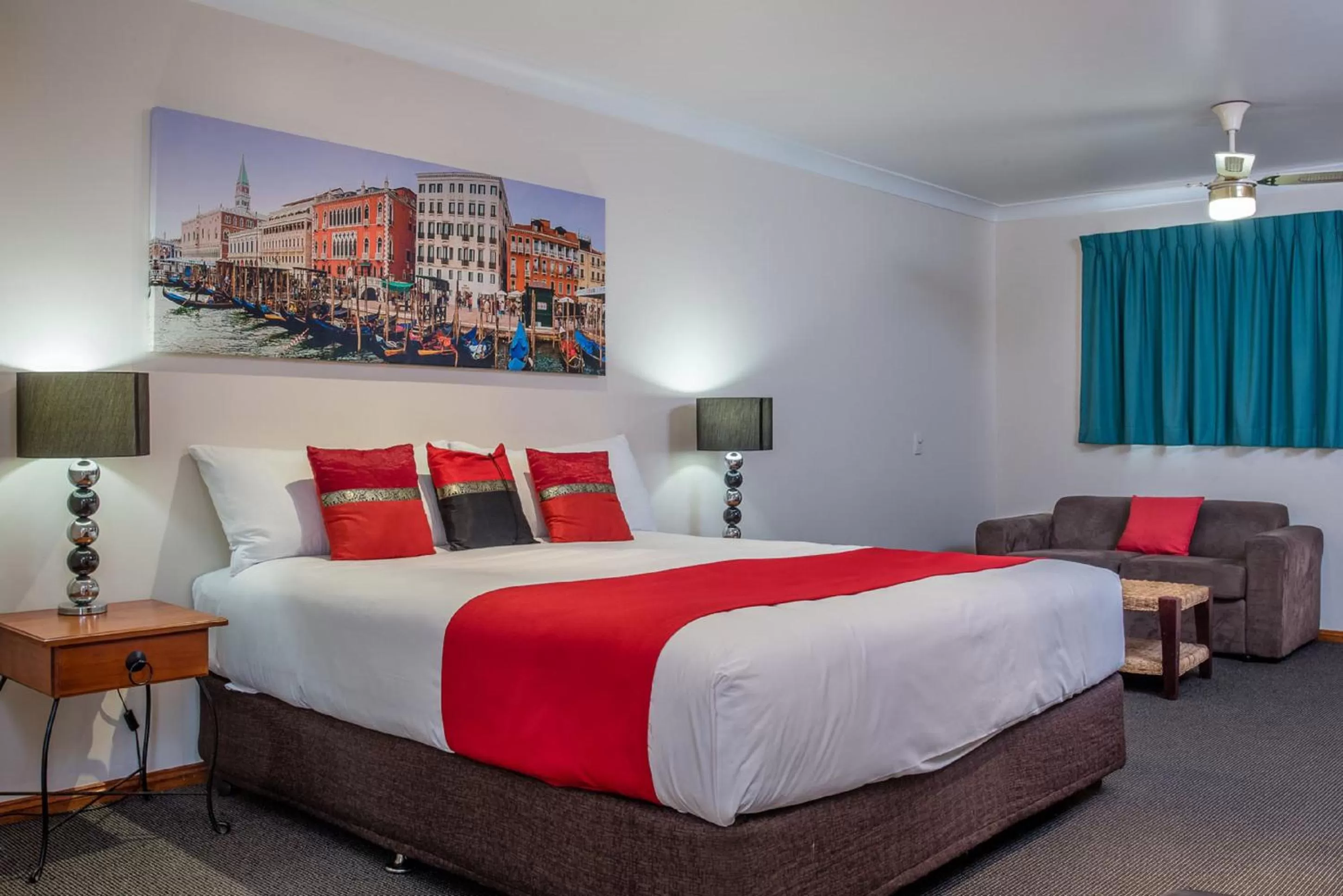 Bedroom, Bed in Aspley Carsel Motor Inn