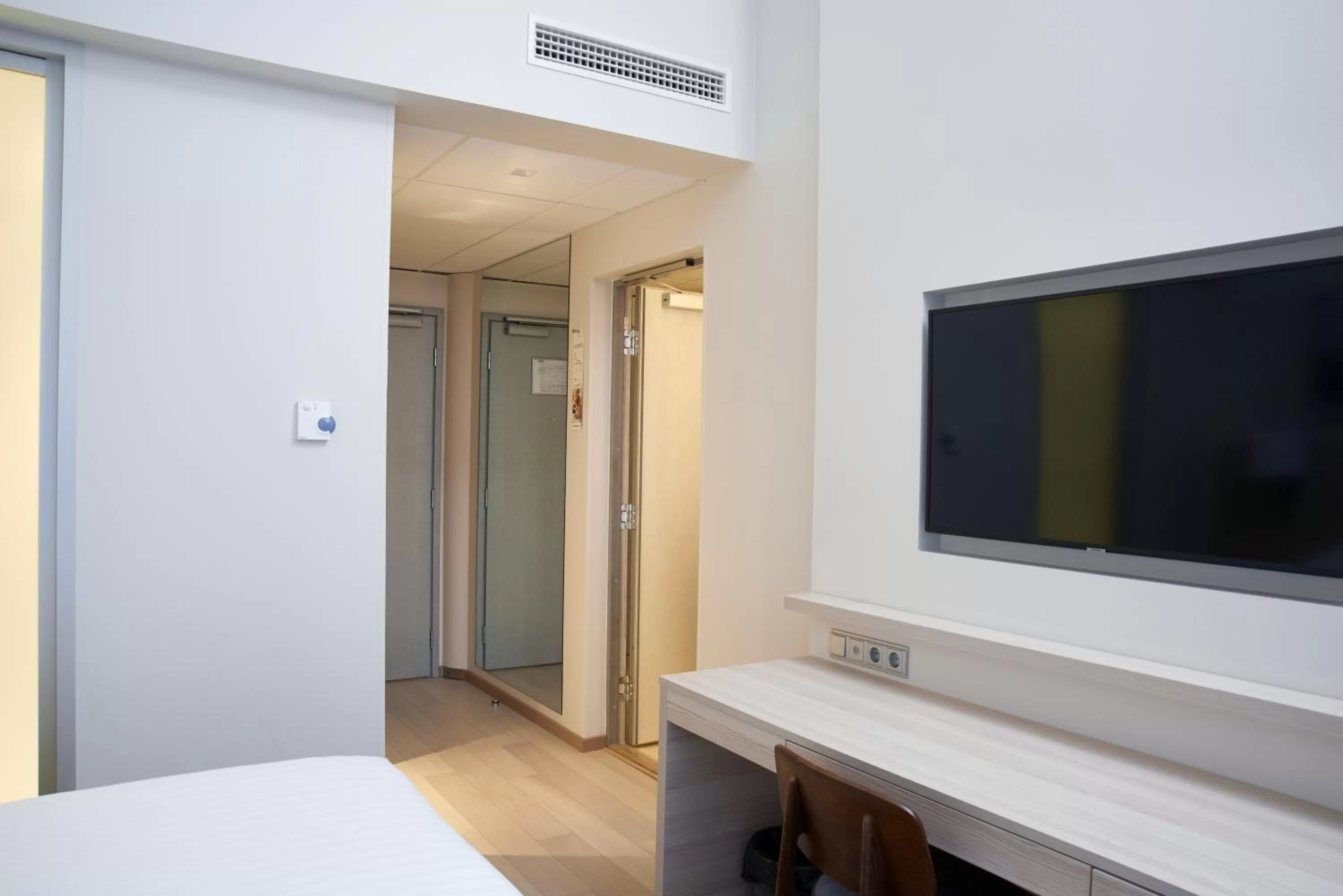 Photo of the whole room, Bed in Tallink Spa & Conference Hotel